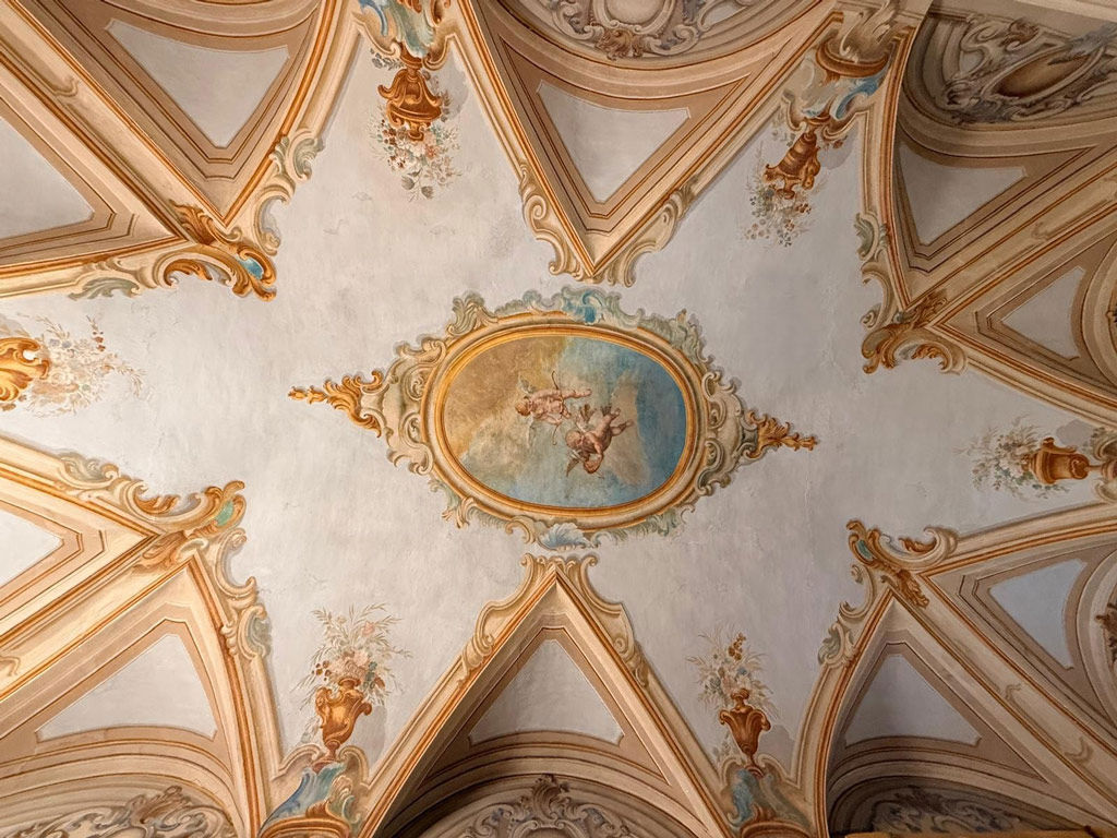 Historic Donini Junior Suite 18