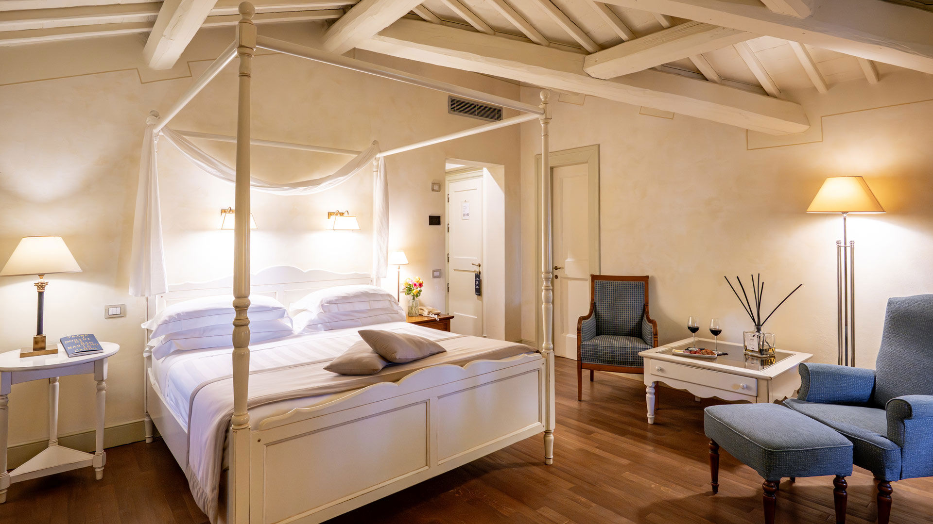 Rooms 16