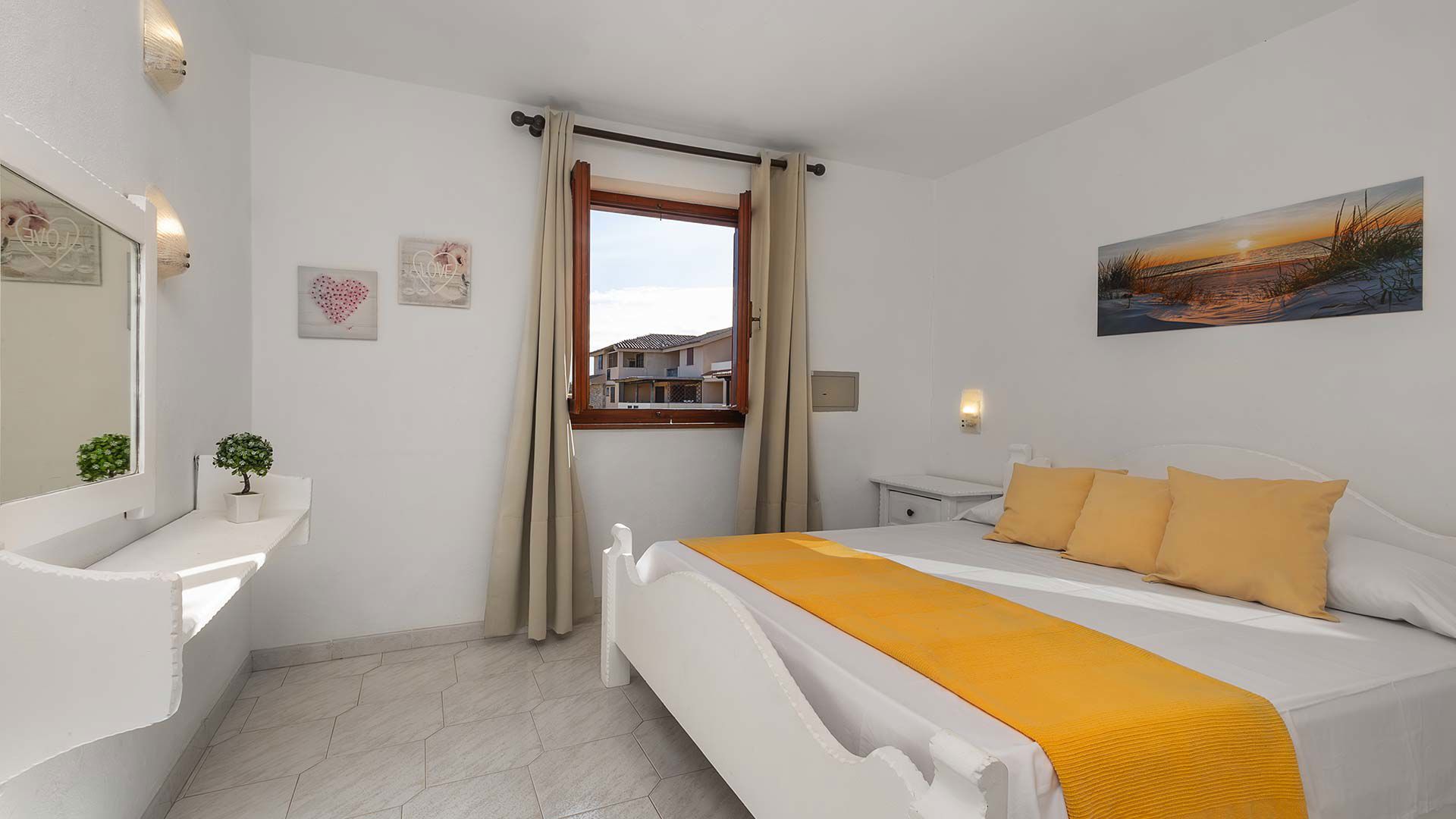 Two-bedrooms Flat Plus 2