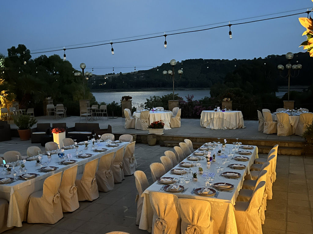 Benvenuti all'Hotel Riviera 2