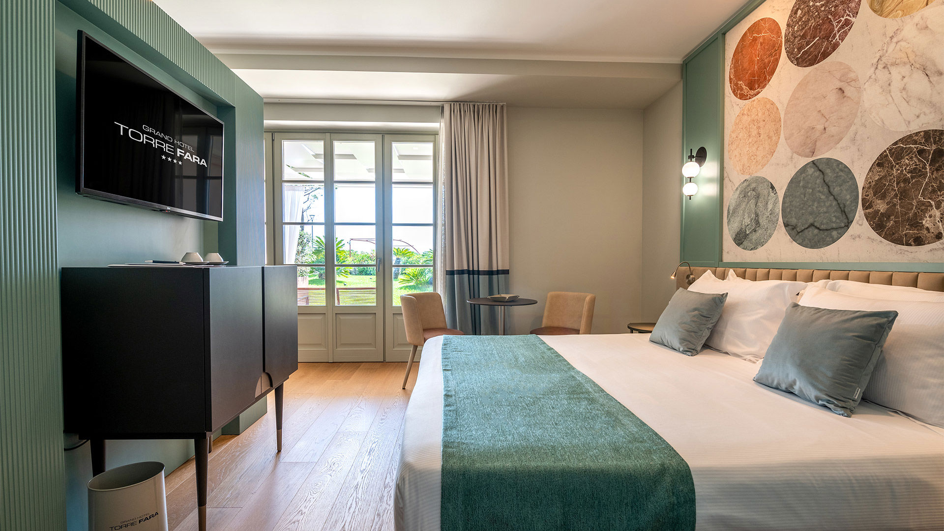 Camera Deluxe 13 Camera Deluxe 13