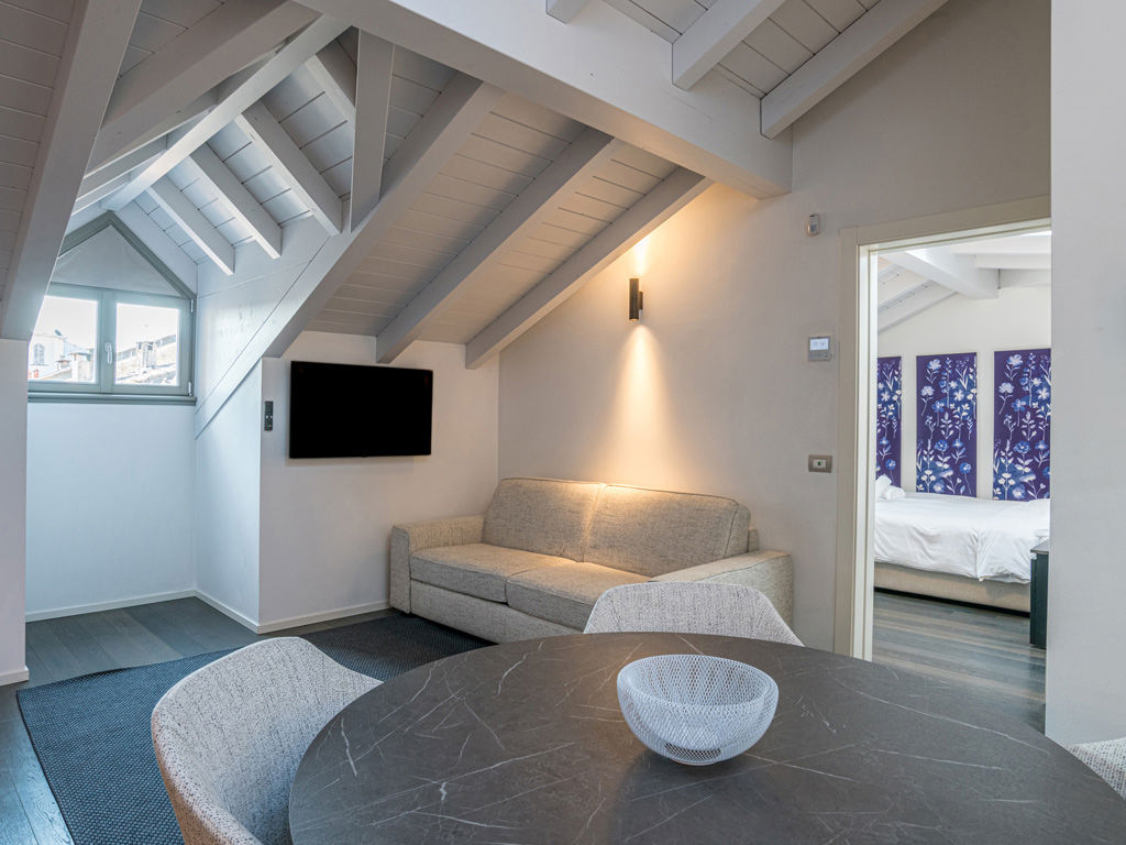 Palazzo La Cortesella 11