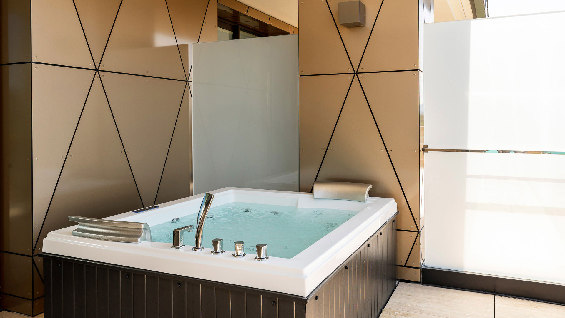 Suite - Le luxe Made in Italy