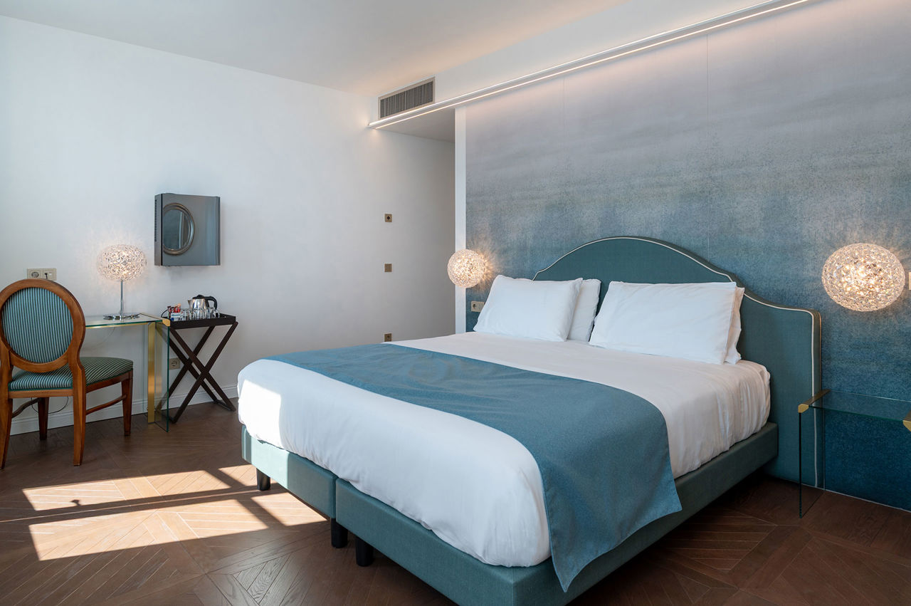 Prestige Room