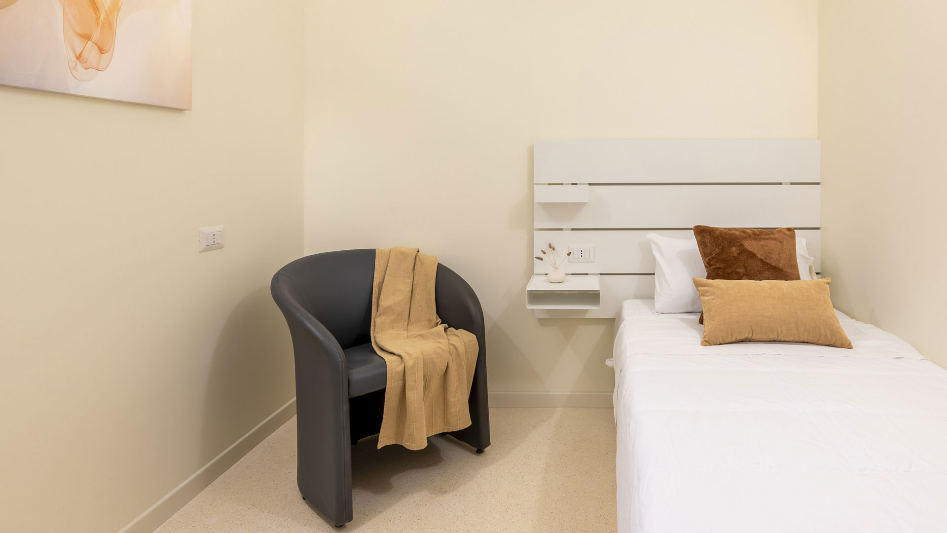 Appartamento con due camere da letto 2