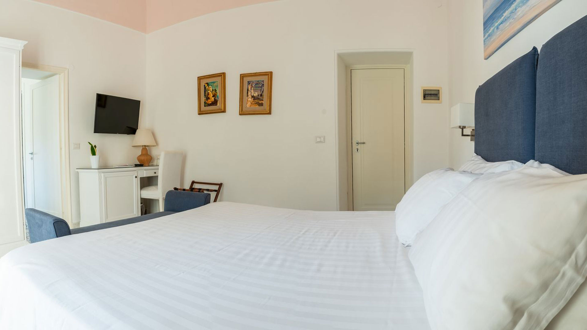 Triple Room 8
