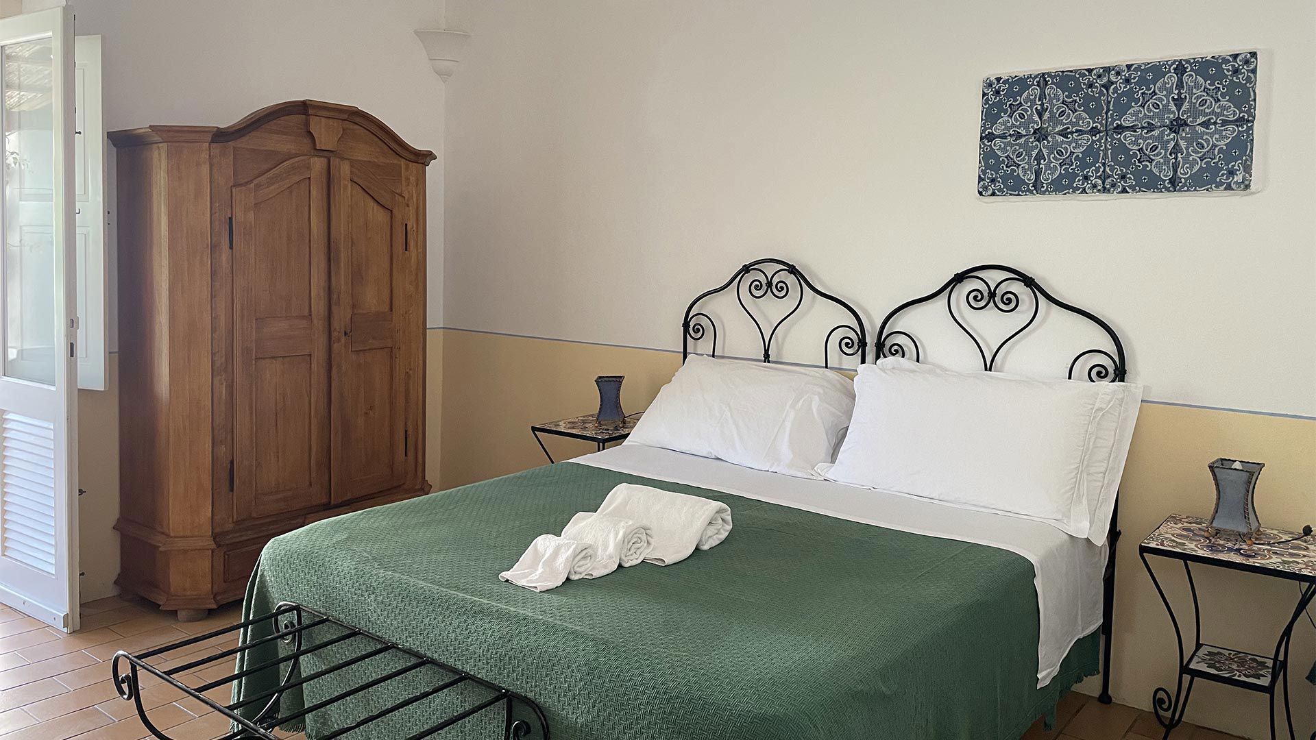 Standardzimmer mit Gartenblick 1