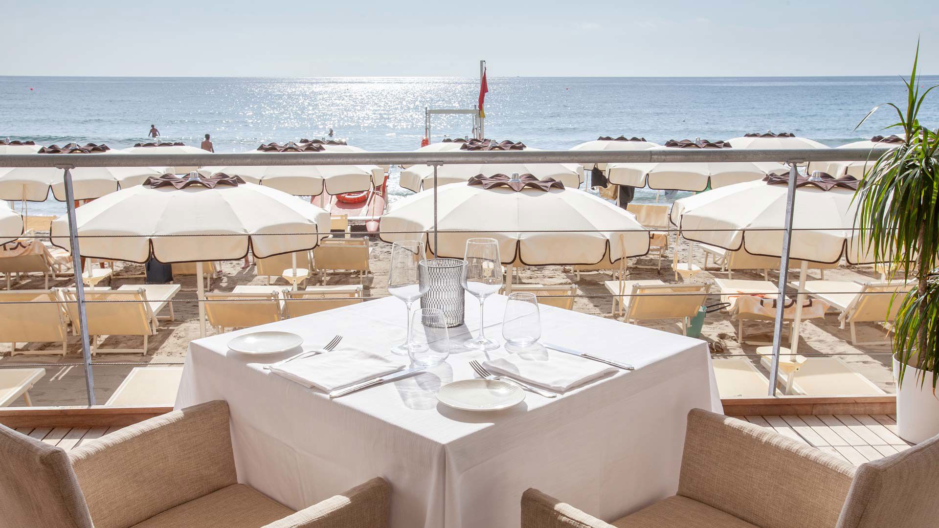 La Marina Restaurant 6