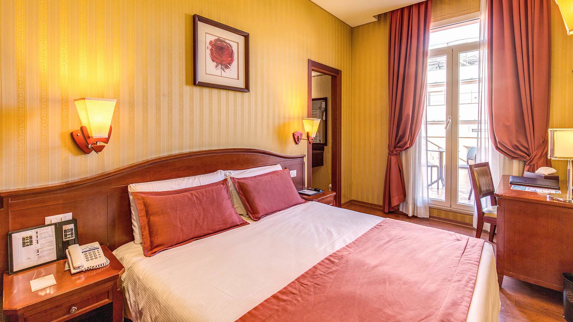 Double Room with Balcony - Panoramic views over the rooftops of the Eternal City