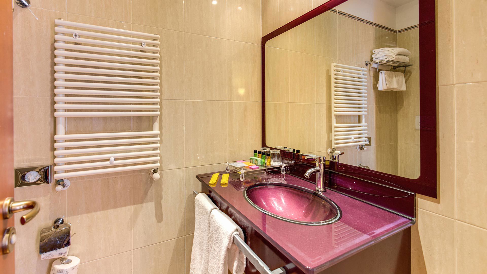 Double Room with Balcony 2