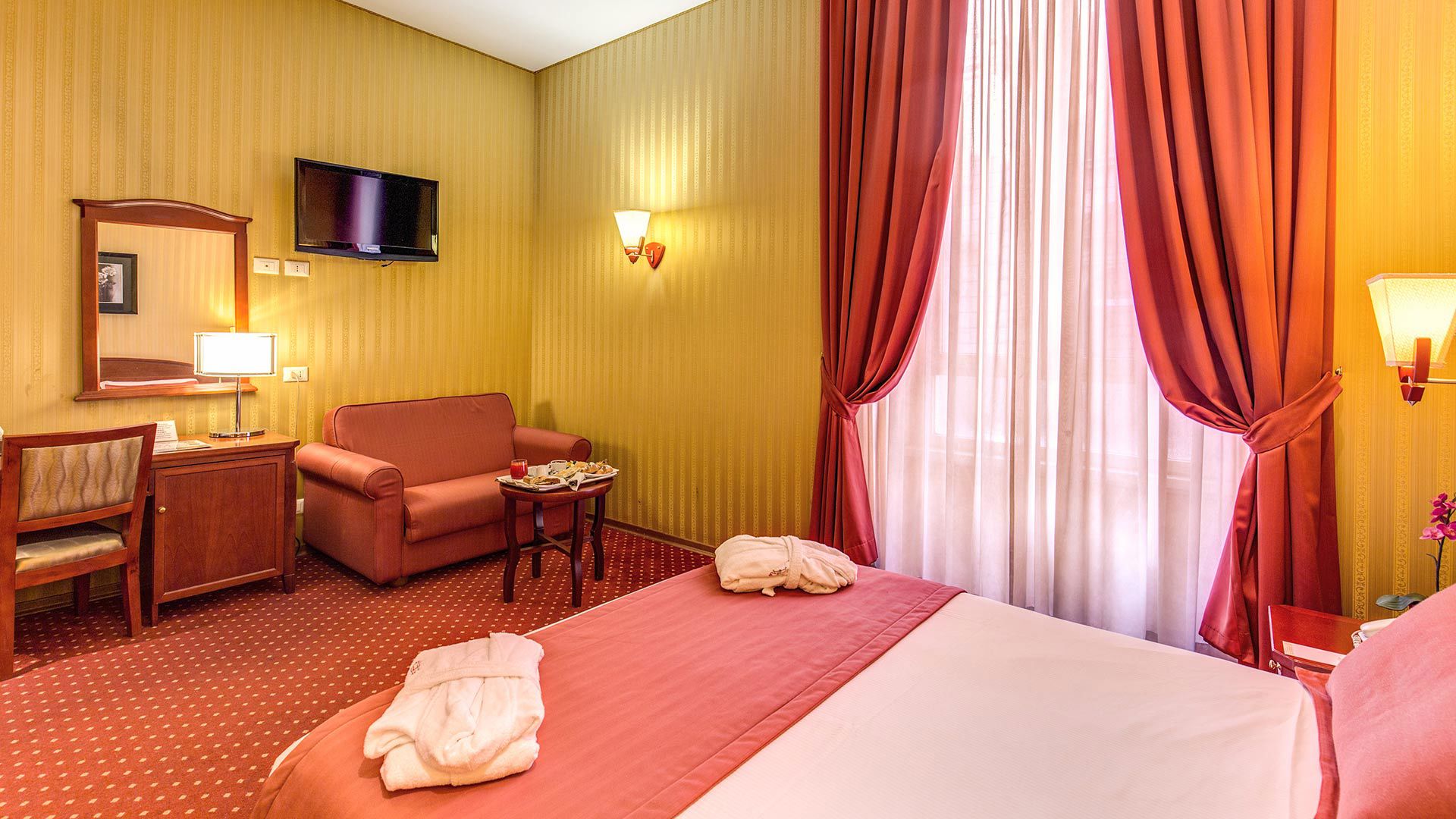 Superior Double Room - The refinement of staying in the center of Rome