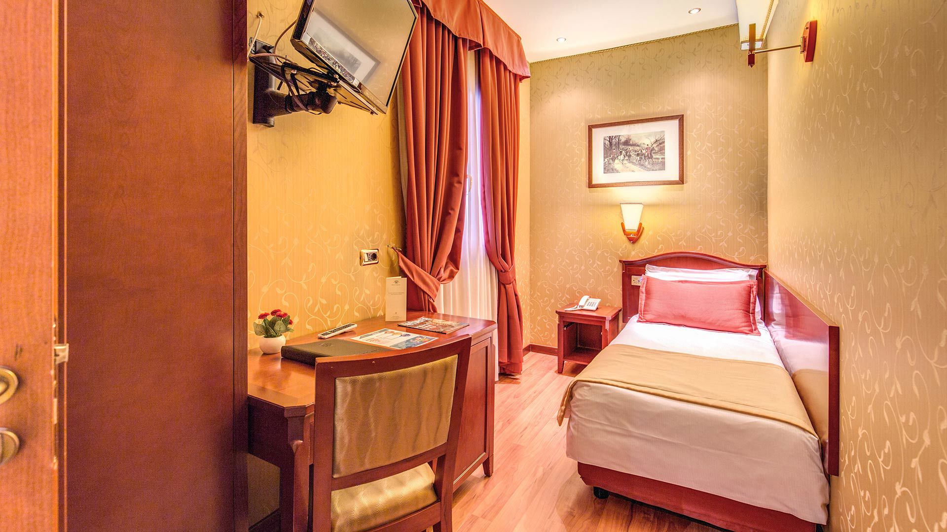 Single Room - Refined simplicity for the independent traveler