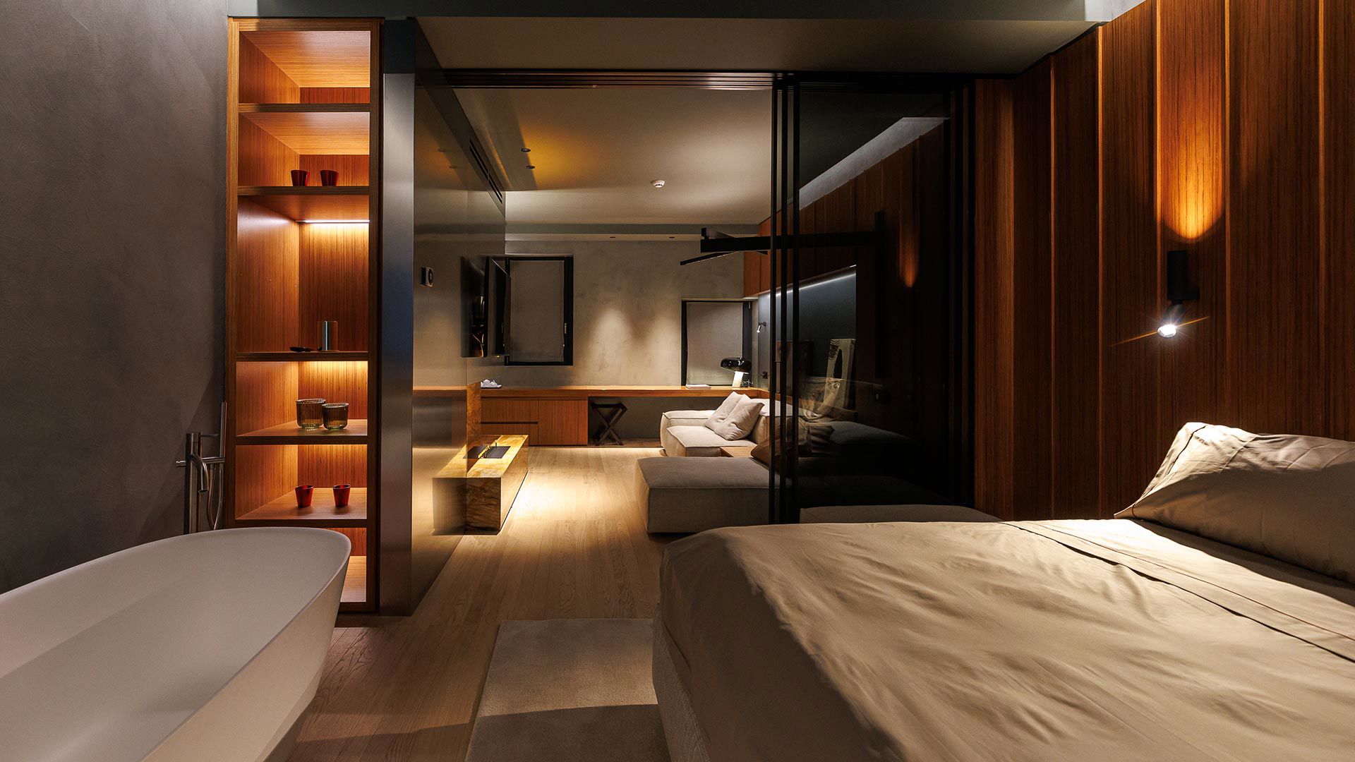 Giallo Siena Suite 8