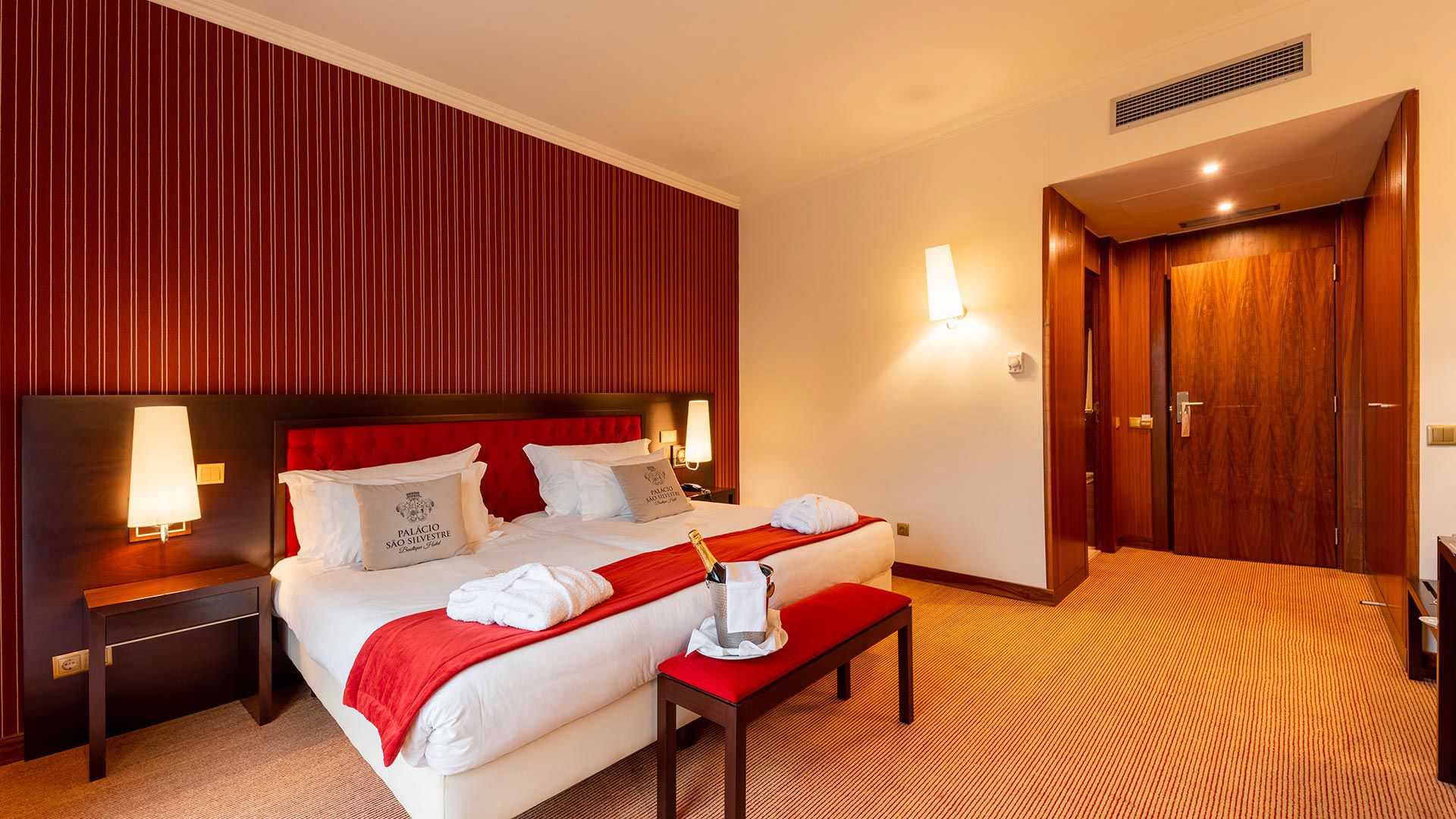 Deluxe Room with Balcony and Pool View 3