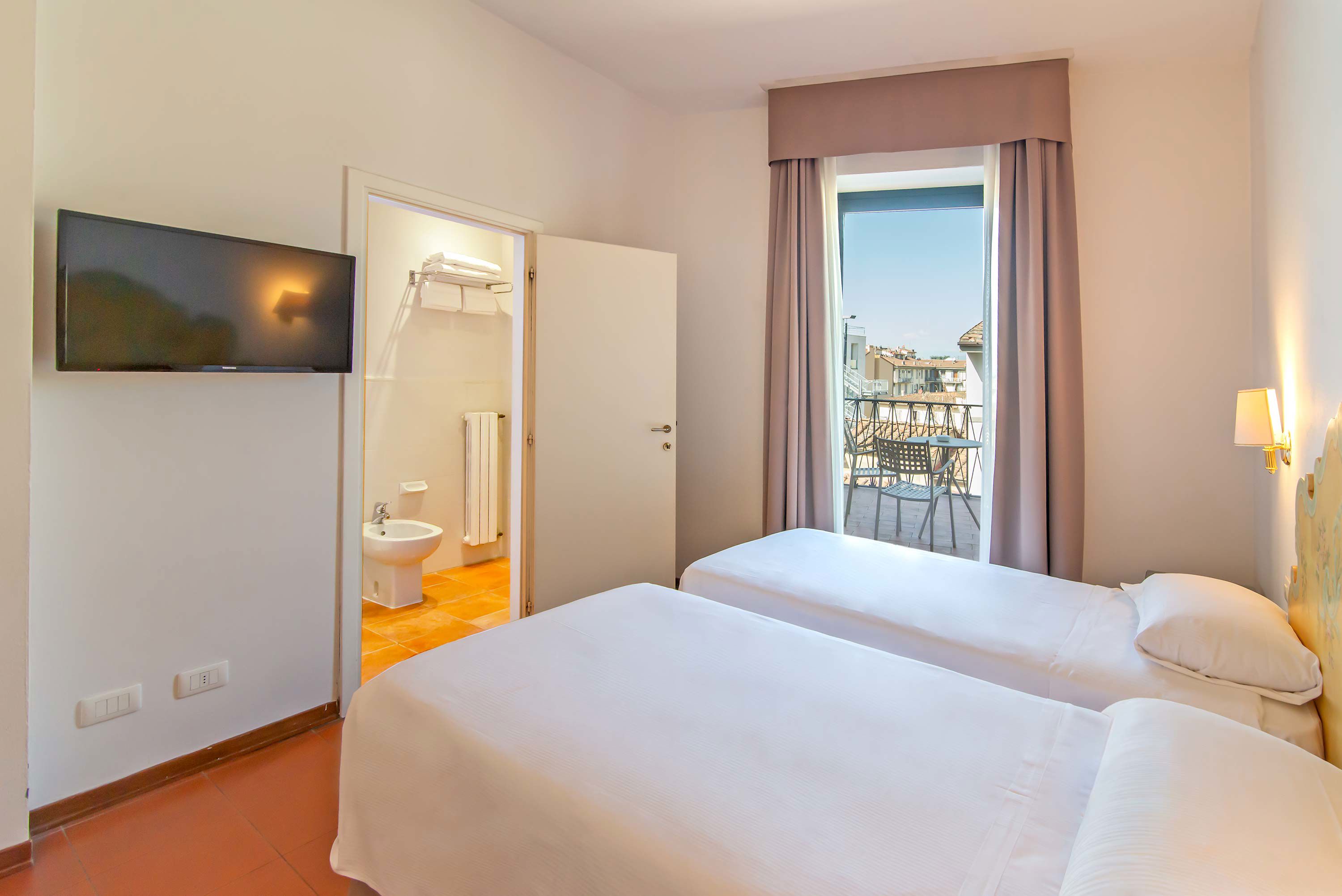 Comfort with Terrace 8