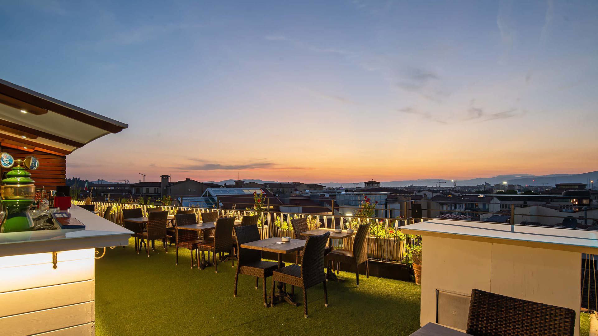 Rooftop Machiavelli Palace 8