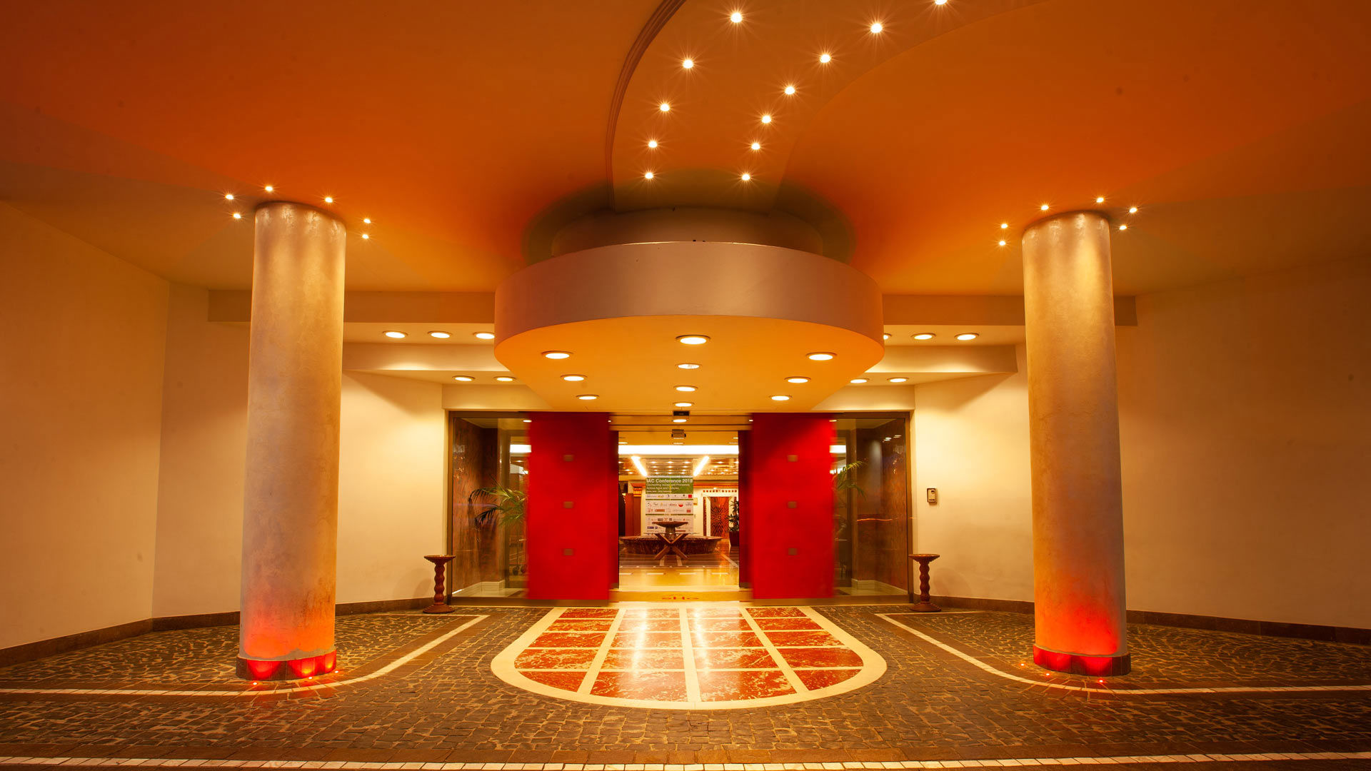 Hotel 9