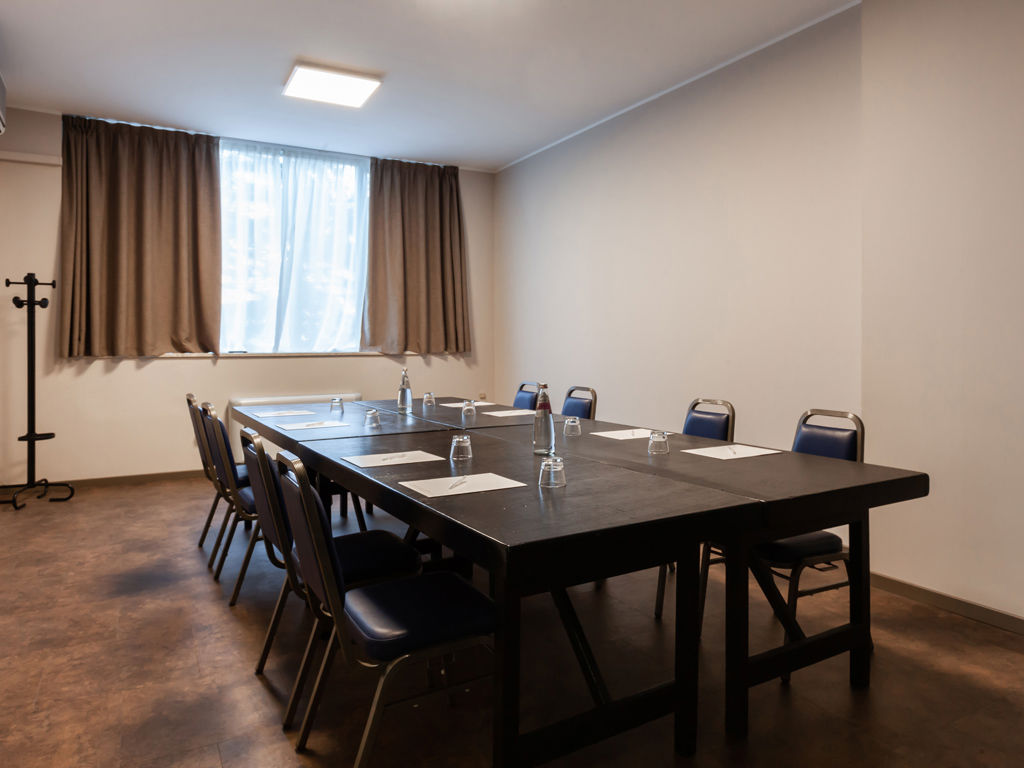bologna-gallery/1024_conference-room1.jpg