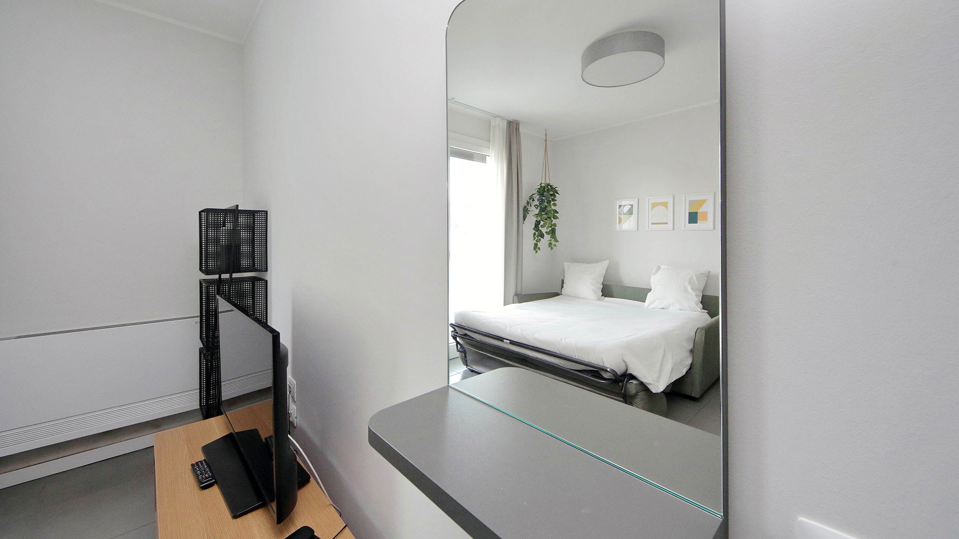 Bilocale Standard con divano letto 4