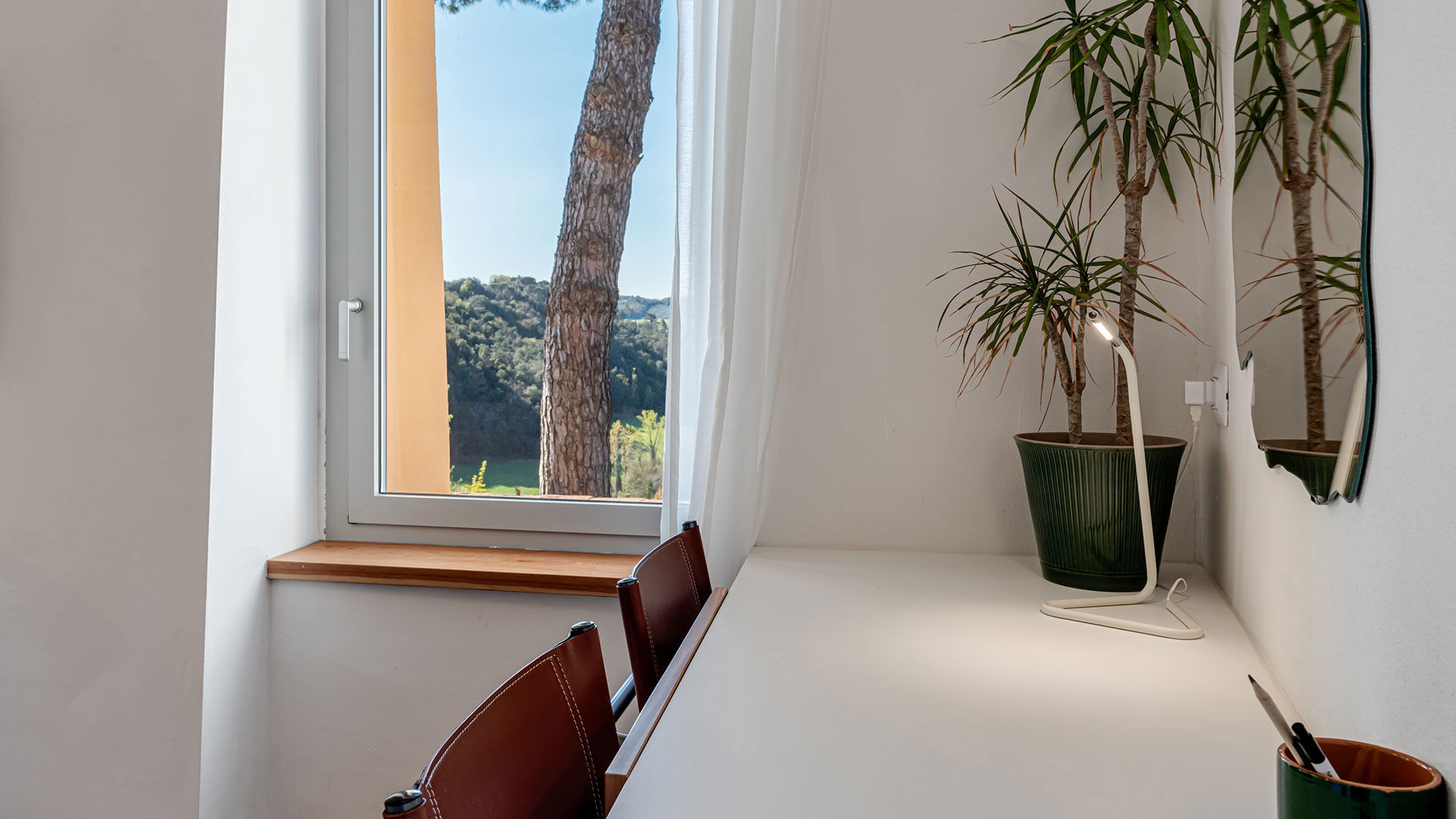 Classic Room with a hill view 7