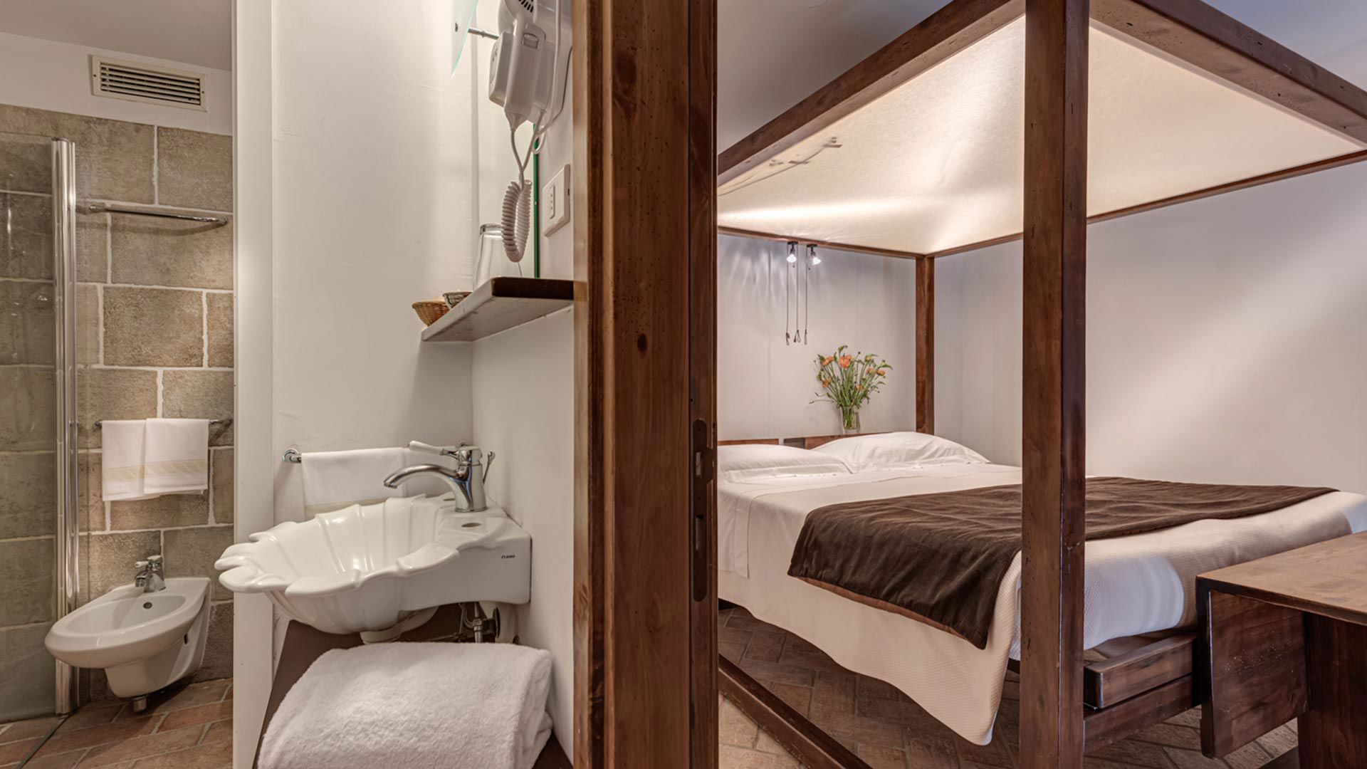 One bedroom apartment with mezzanine and terrace 5