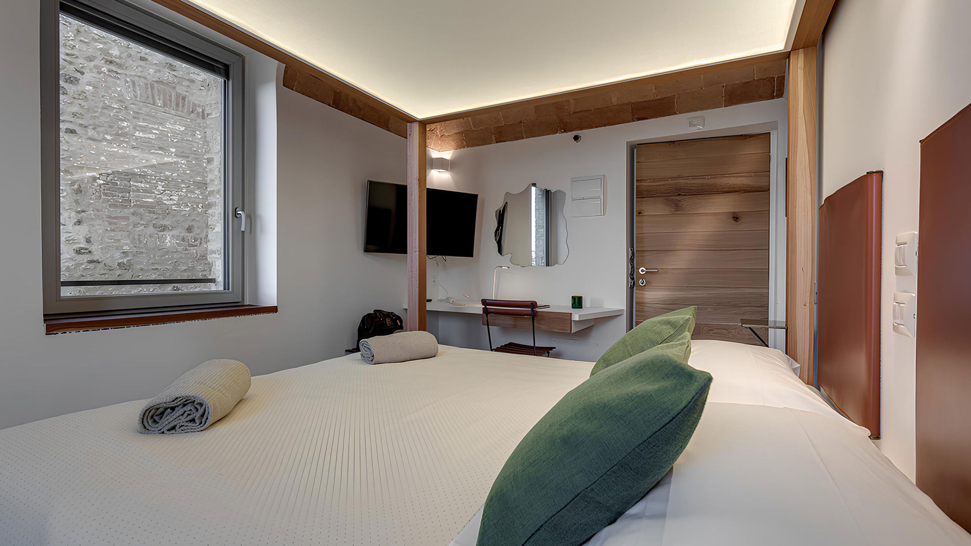 Scattered Hotel 14