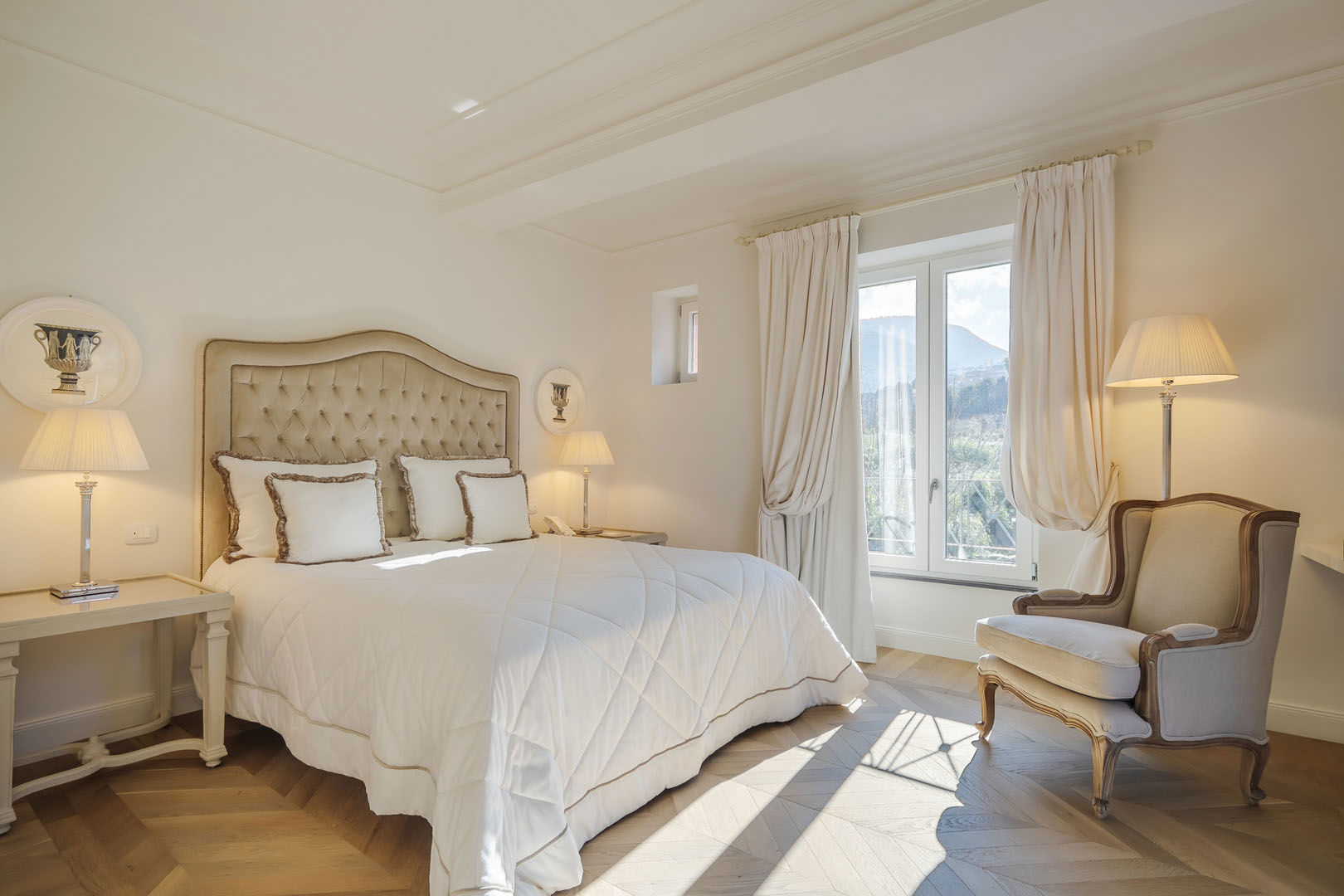 Deluxe Room with Hill View and Terrace 2