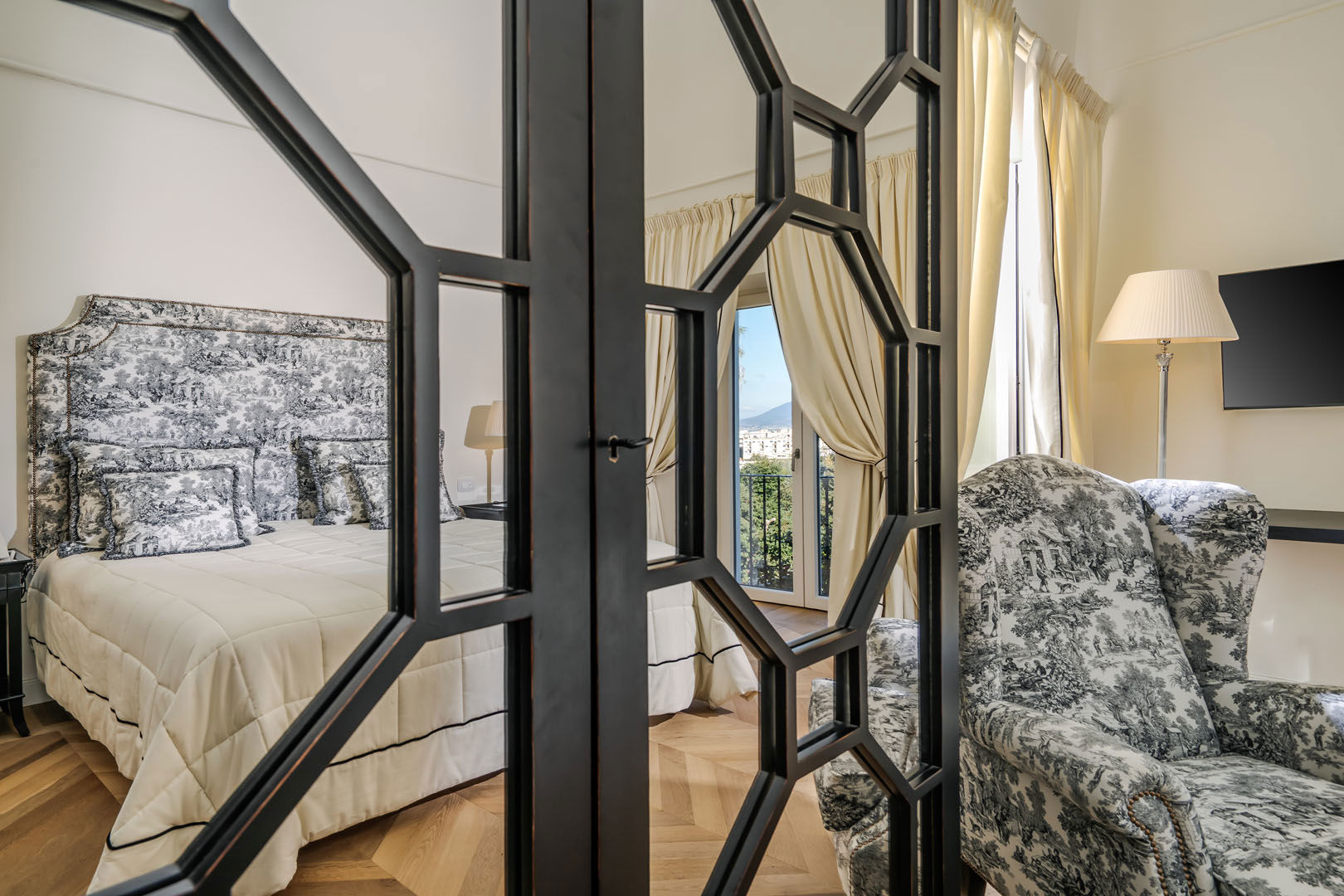 La Tuja Relais Du Parc 1832 5