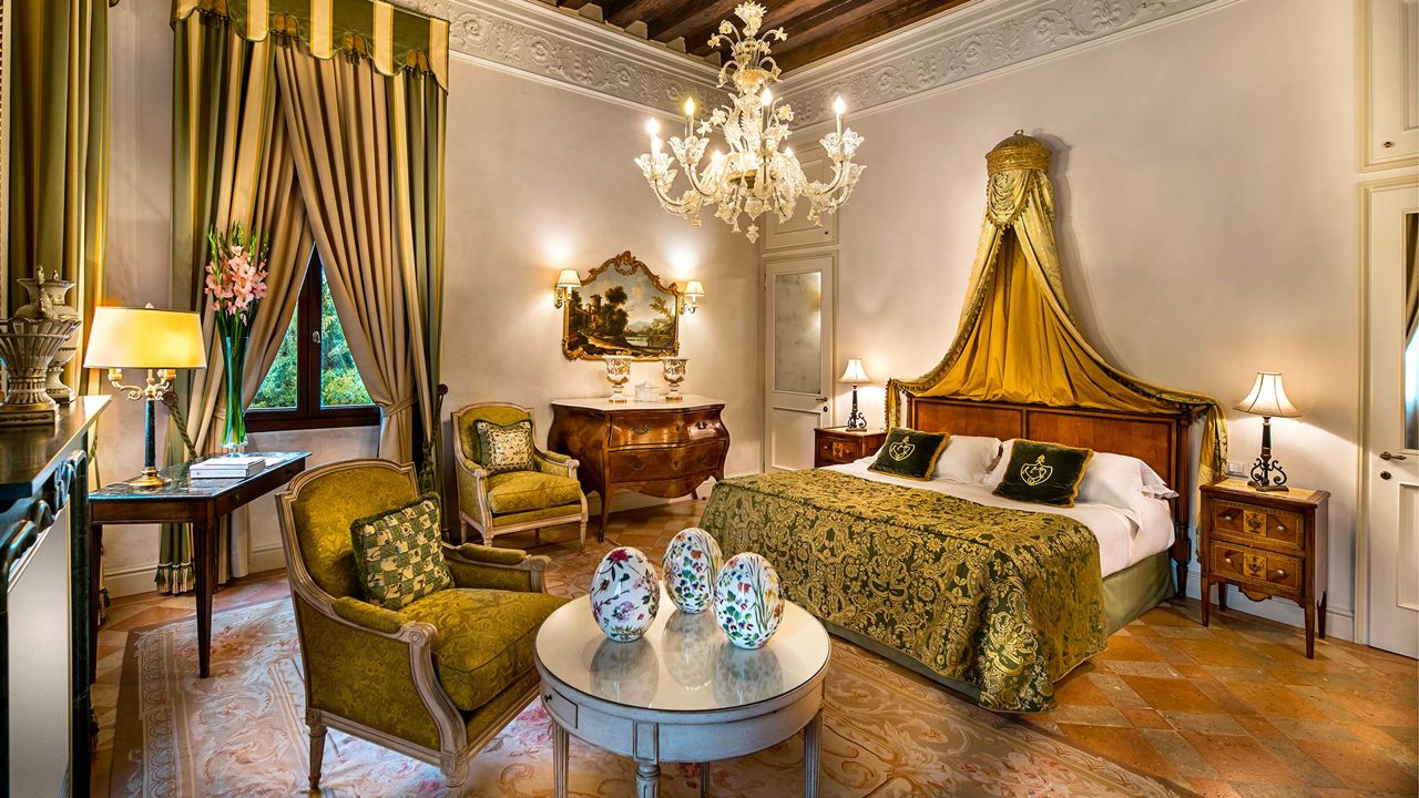 Palazzo Franceschi 18