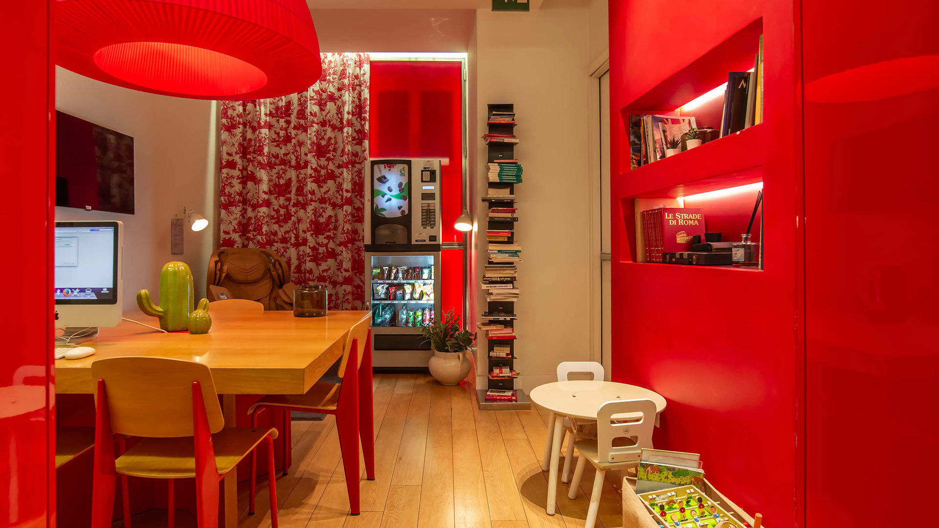 Hotel White - Depuis 1993, plus de 30 ans dhospitalité