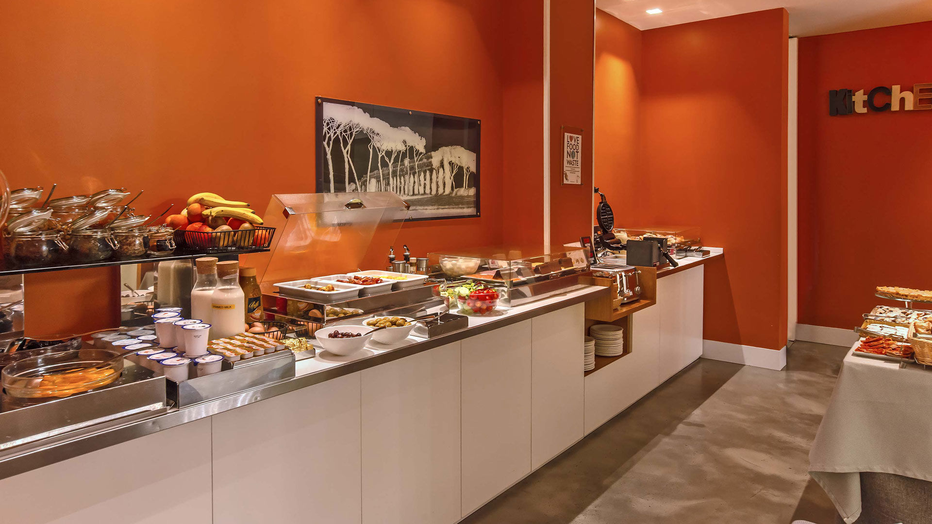 Hotel White - Depuis 1993, plus de 30 ans dhospitalité