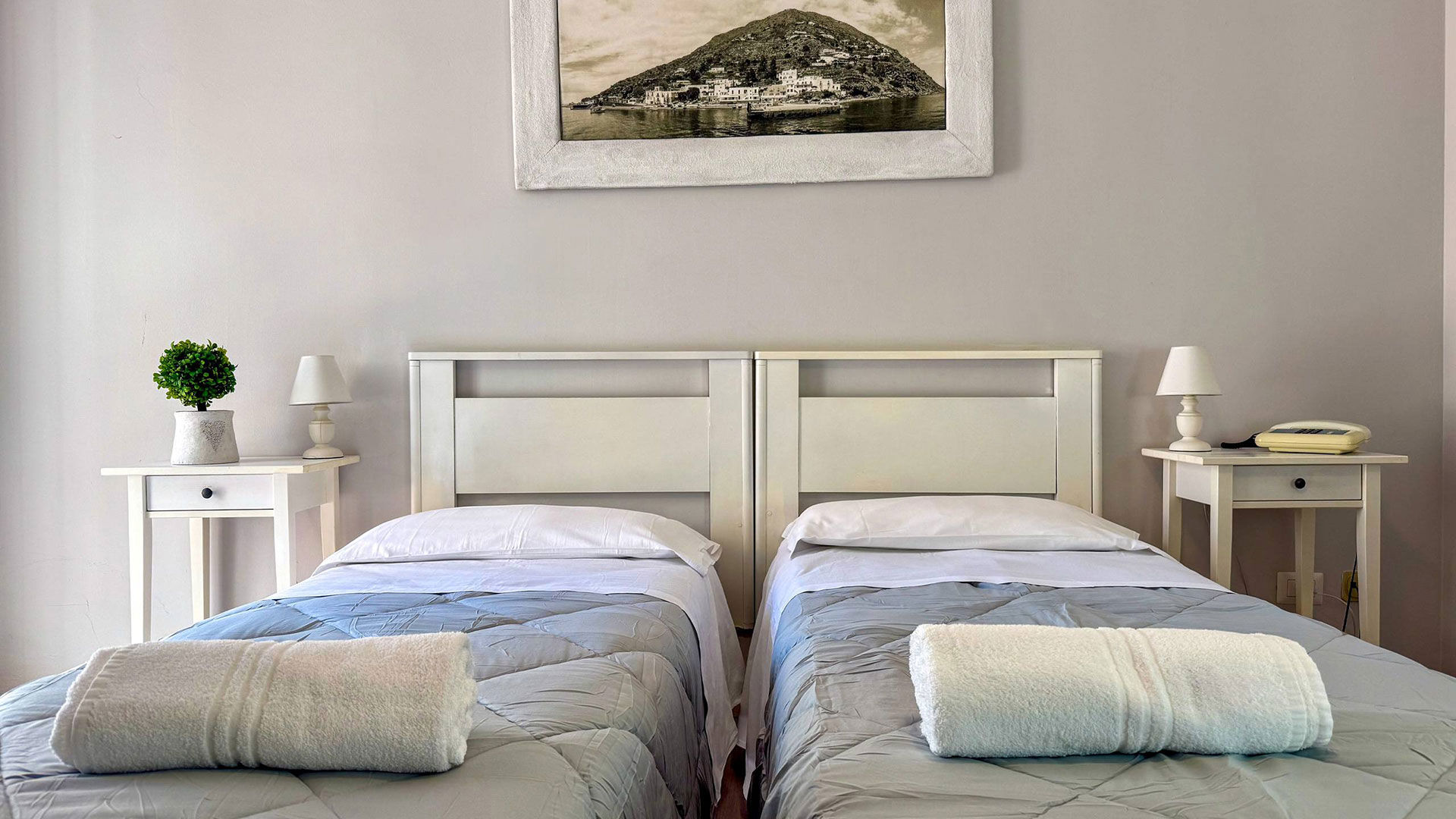 Camera Matrimoniale 3