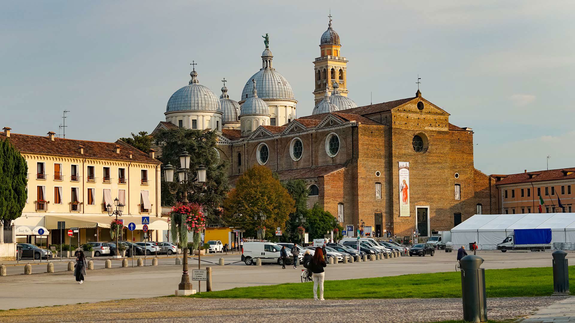 Hotel Donatello - Le persone al centro, sempre.