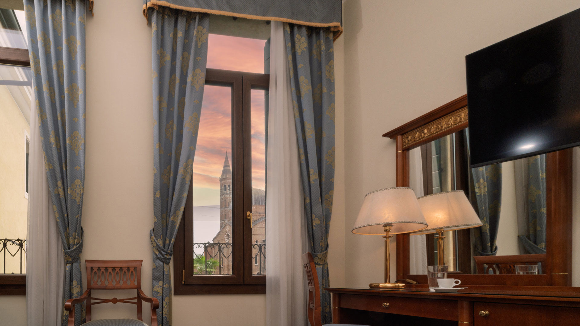 Hotel Donatello - Le persone al centro, sempre.