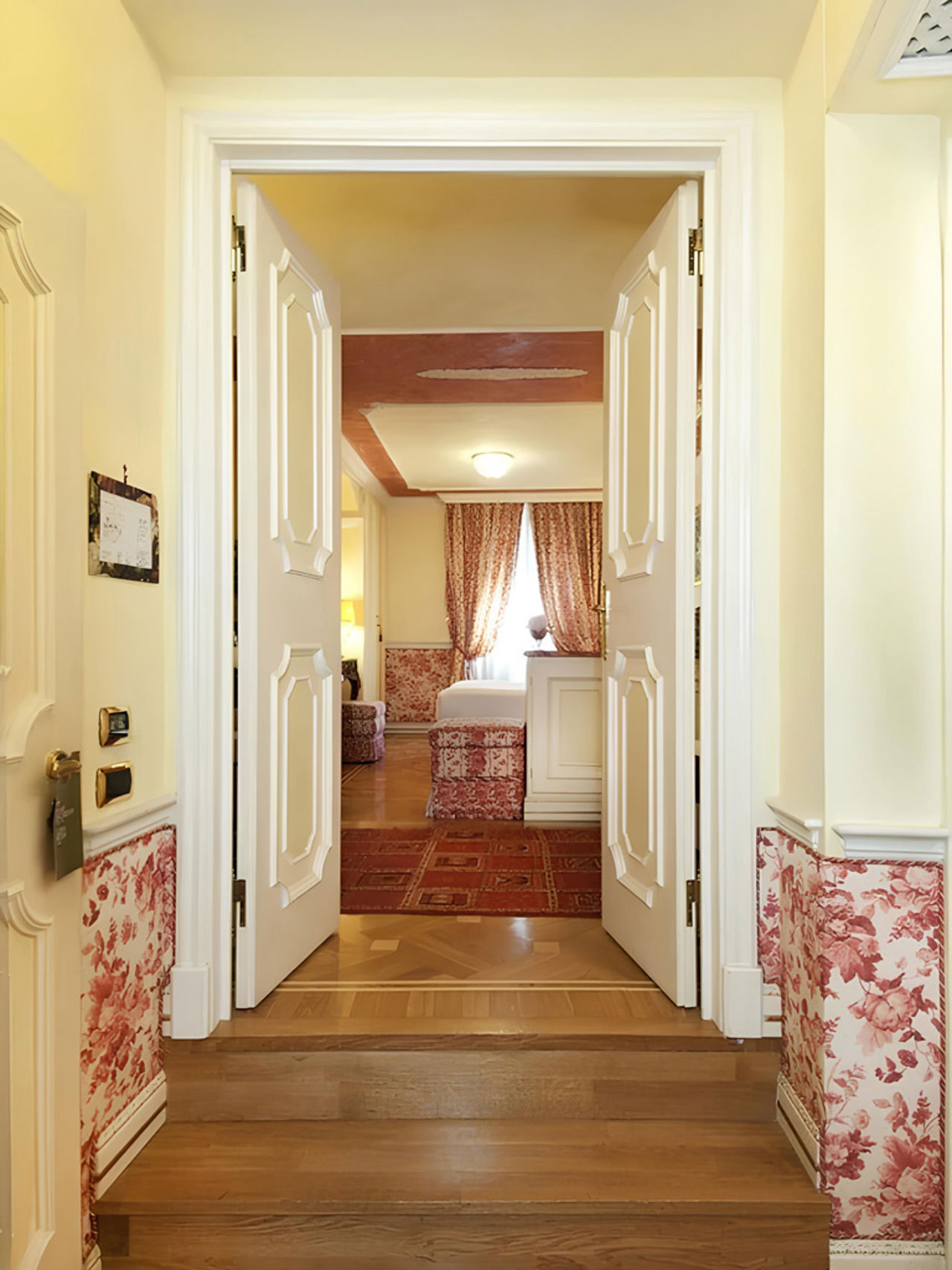 Petit Palais Hotel De Charme