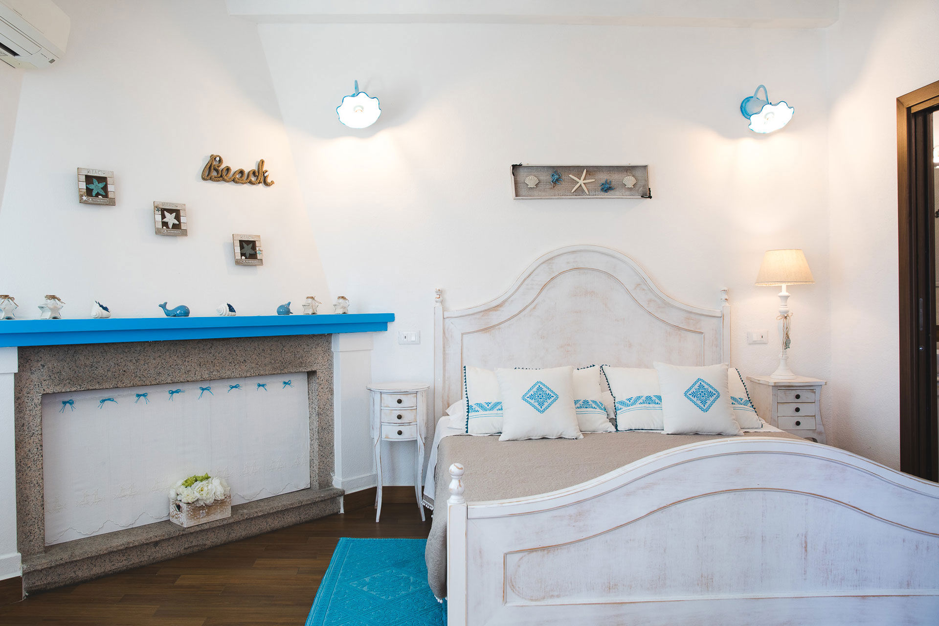 Rooms & Suites 7