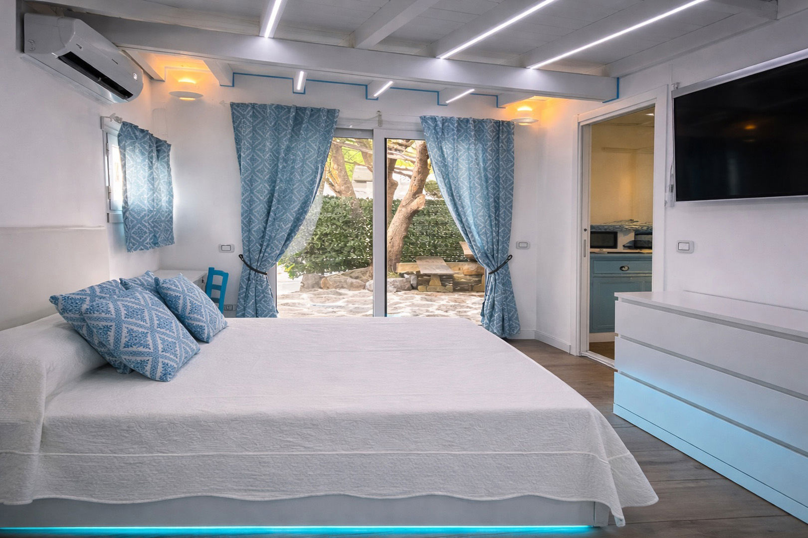 Suites 6