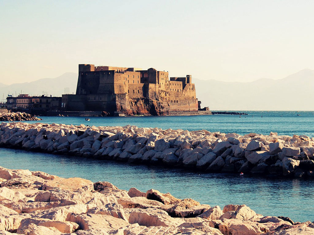 gallery/1024-napoli7.jpg