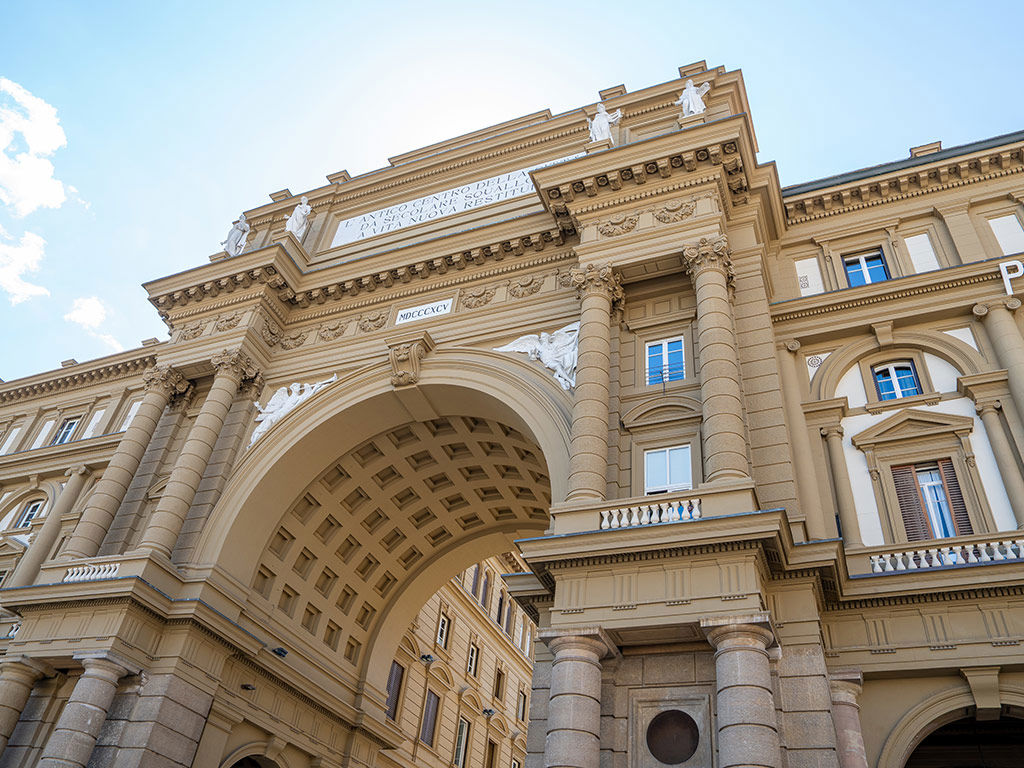 Experience elegance at Hotel Pendini, your ideal 3 star hotel in Florence