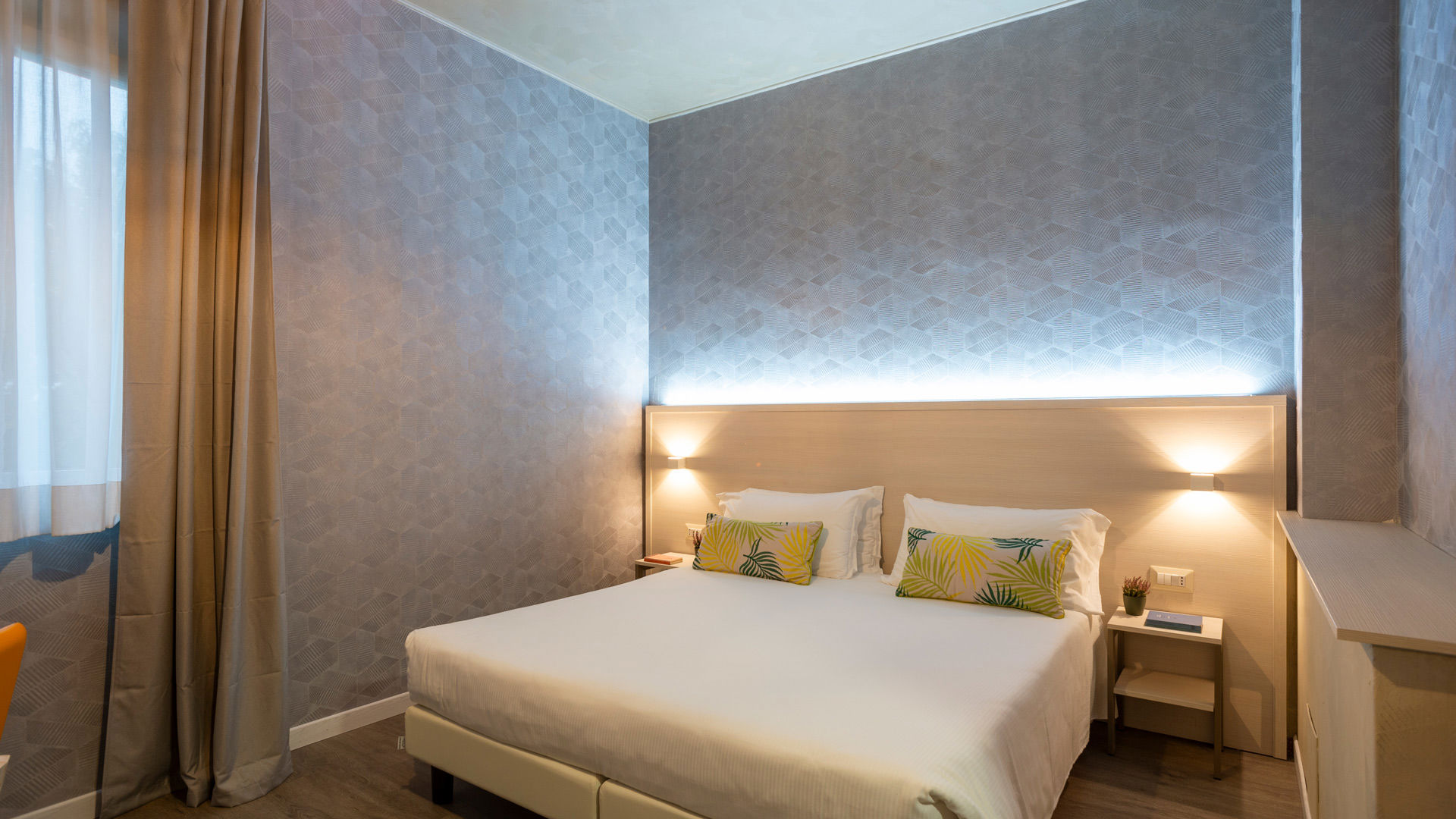 Rooms & Suites 3