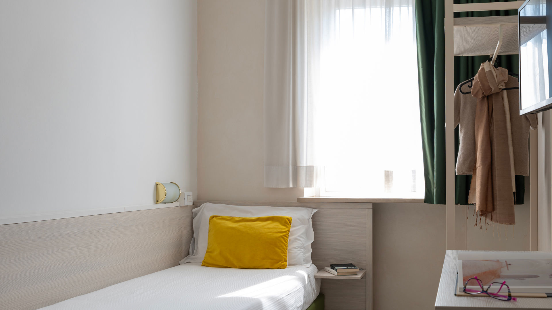 Rooms & Suites 6