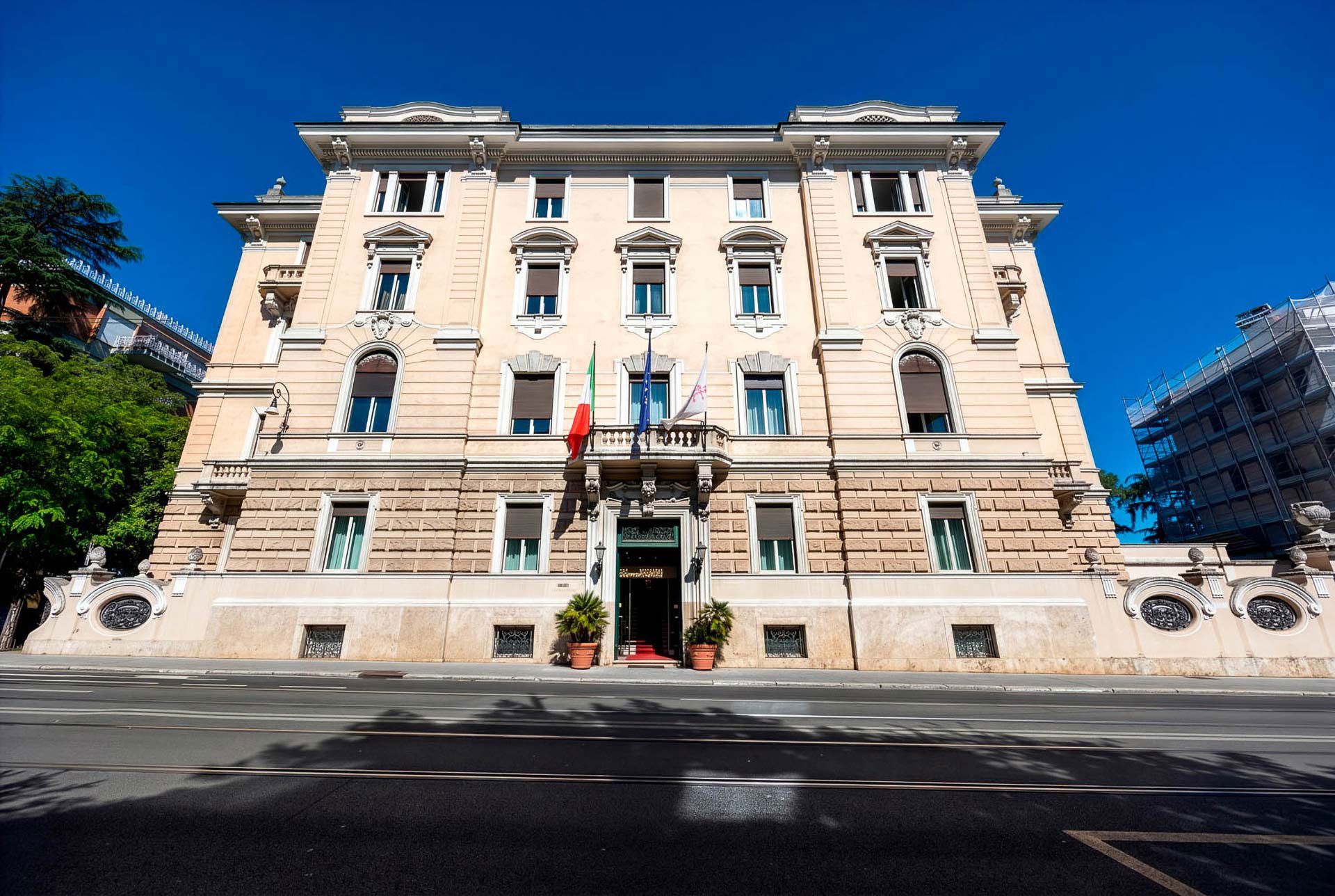 Hotel & Residence 6