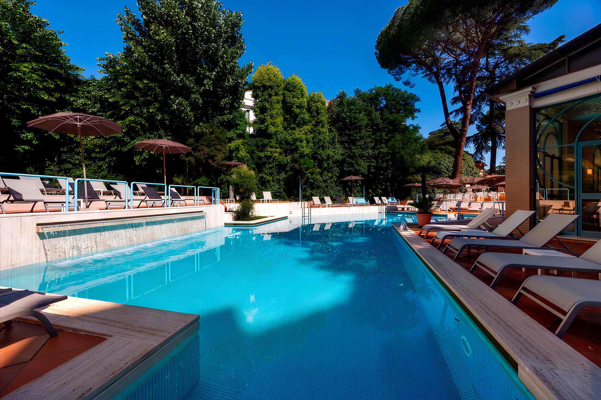 Piscina 8