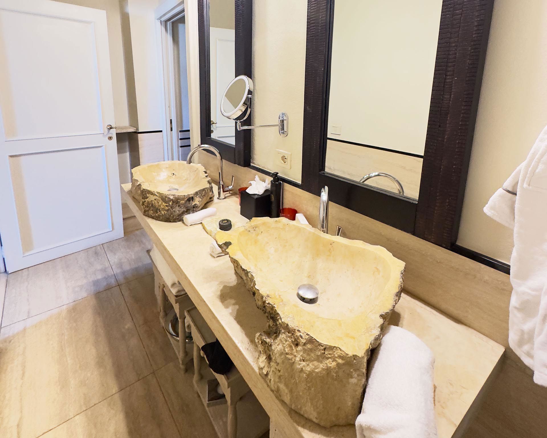 Suite con tre camere da letto con terrazza e piscina 2 Suite con tre camere da letto con terrazza e piscina 2