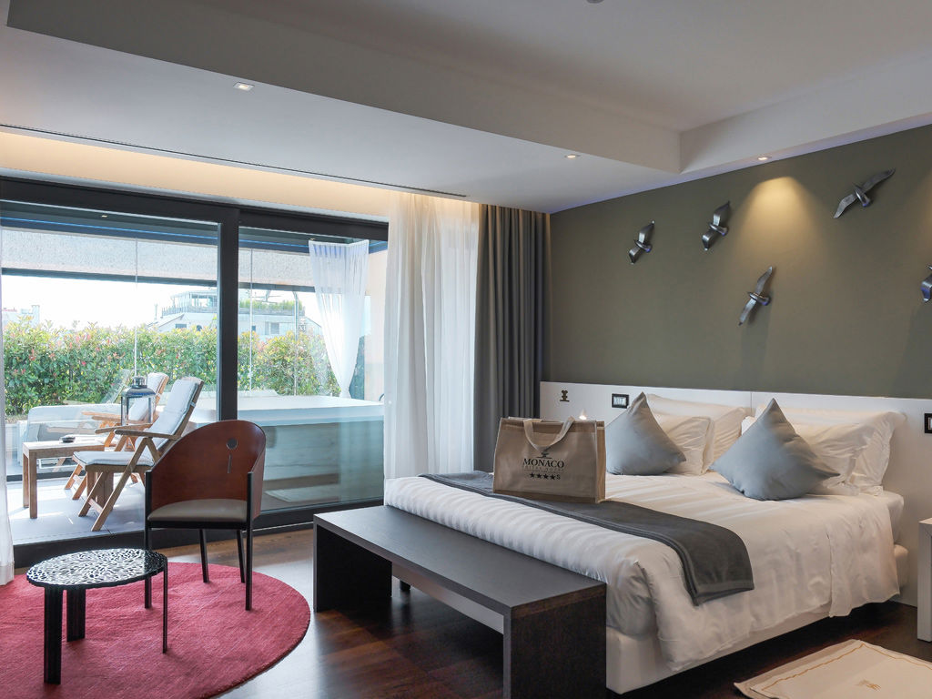 Monaco Suites Hotel 5