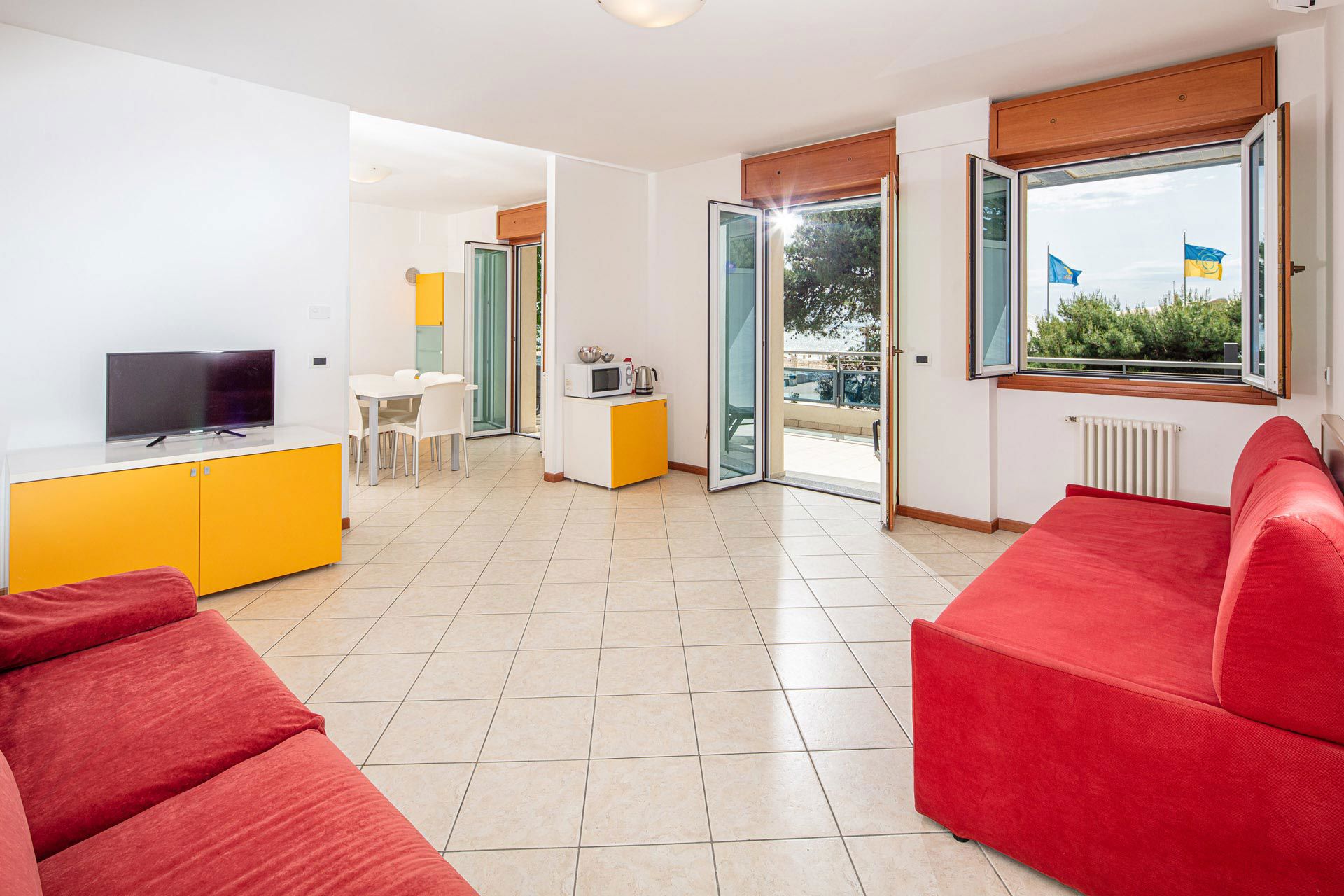 Sun Beach Apartment 4