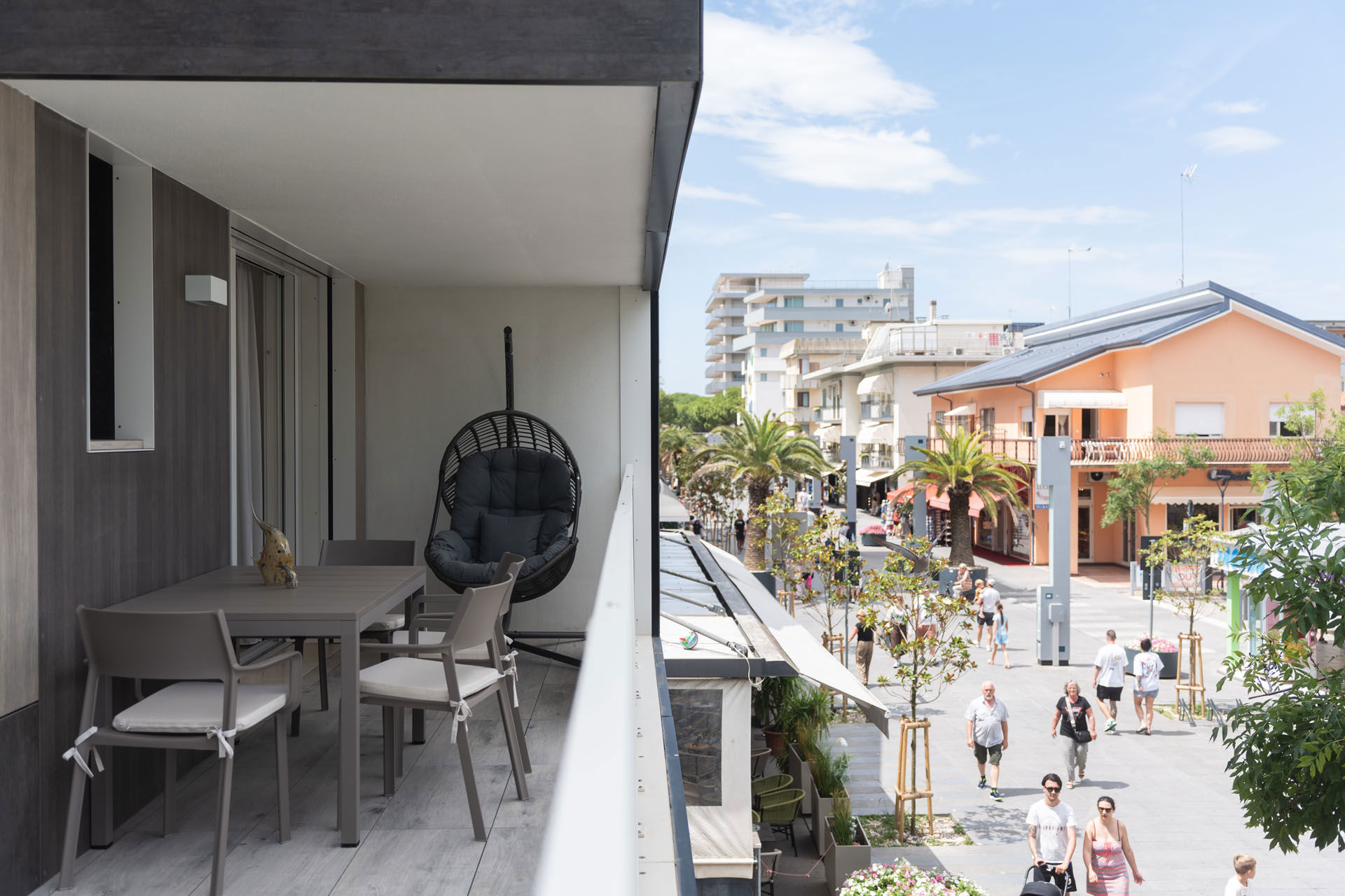 Monaco Suites Hotel 5