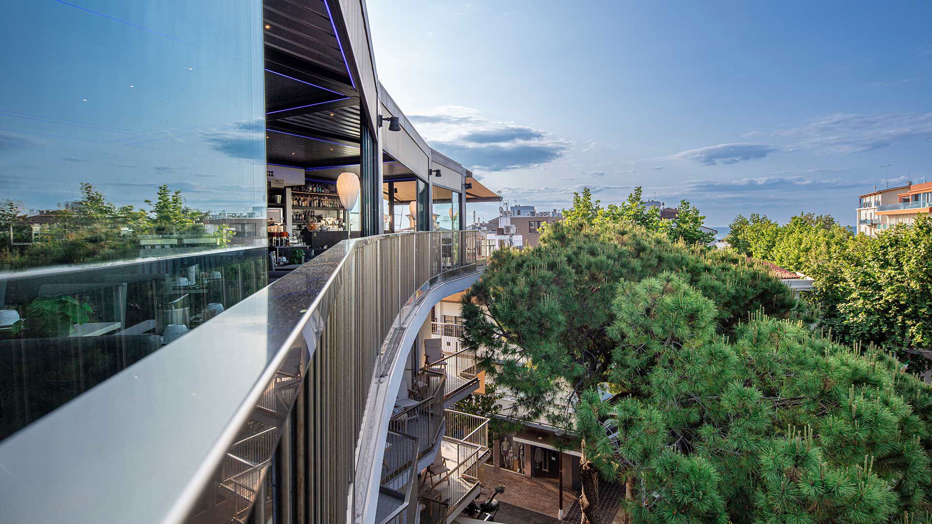 Monaco Suites Hotel 1