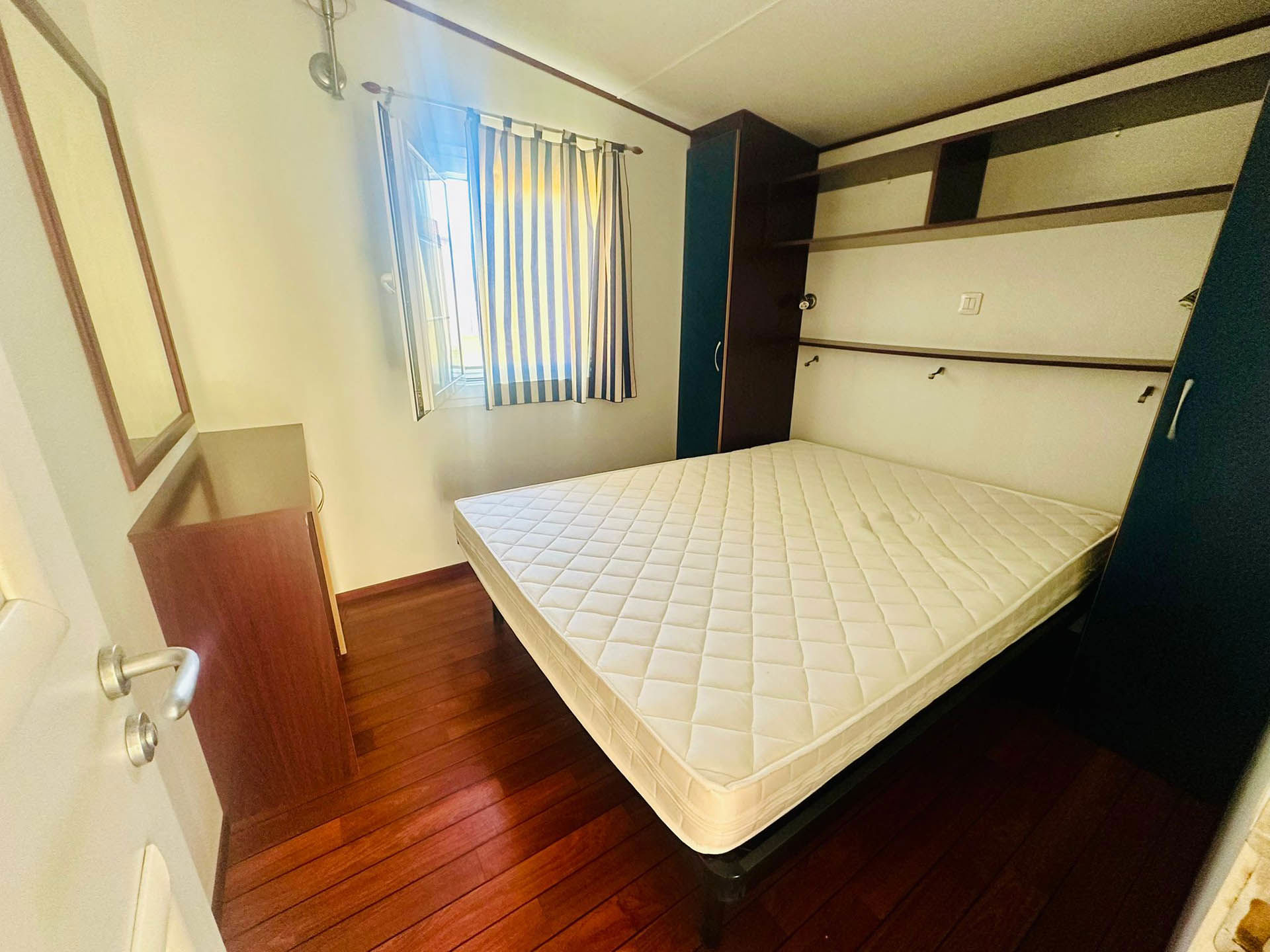 Mobile Homes 7