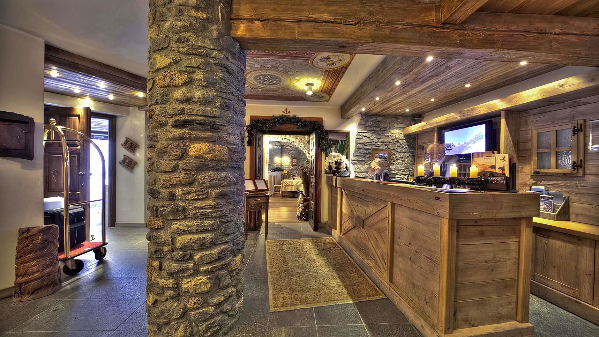 LE MIRAMONTI Alpine Hotel 1